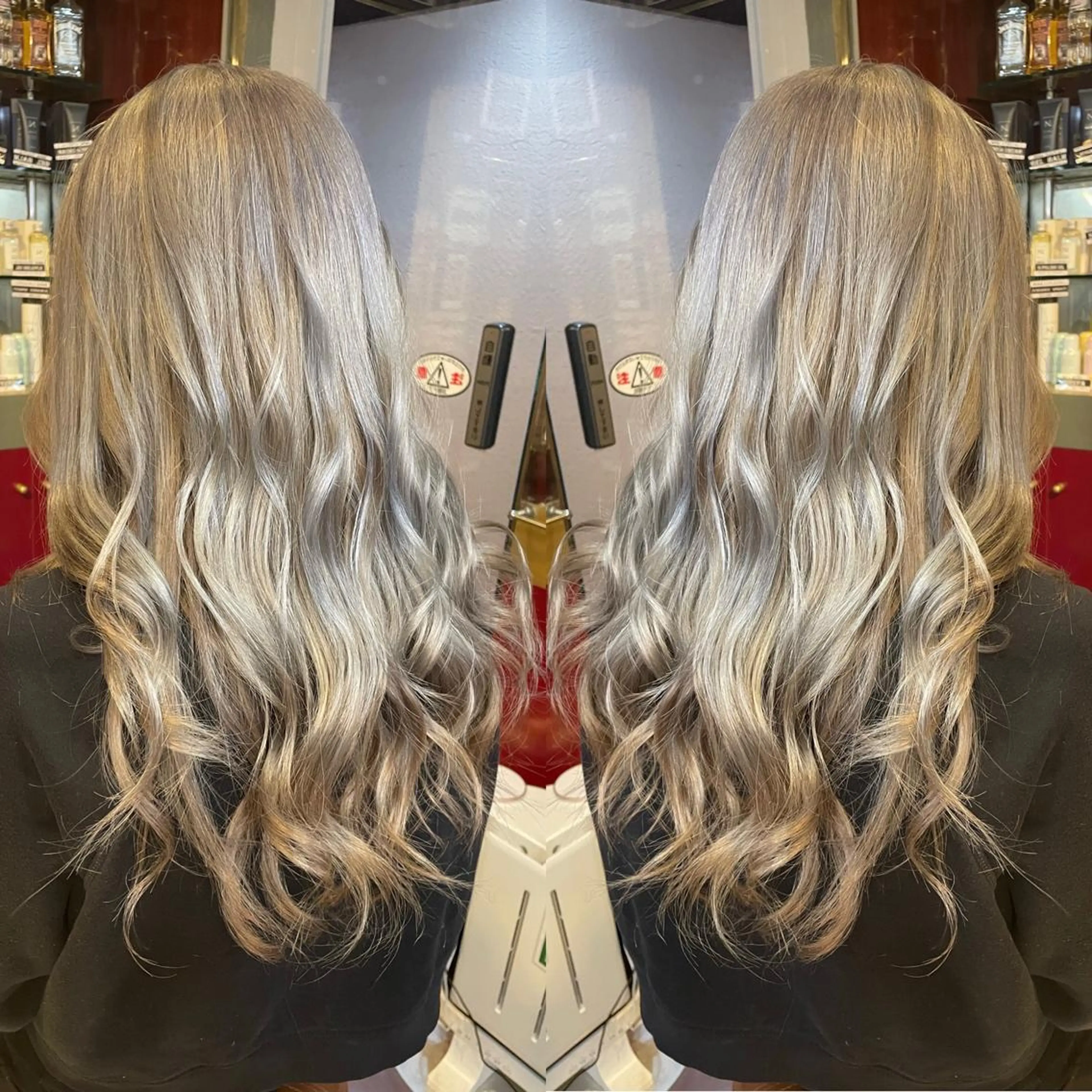 セミロング カラー シルバー ホワイトシルバー トリートメント 👑派手髪/カット 👑ANRYのヘアスタイル