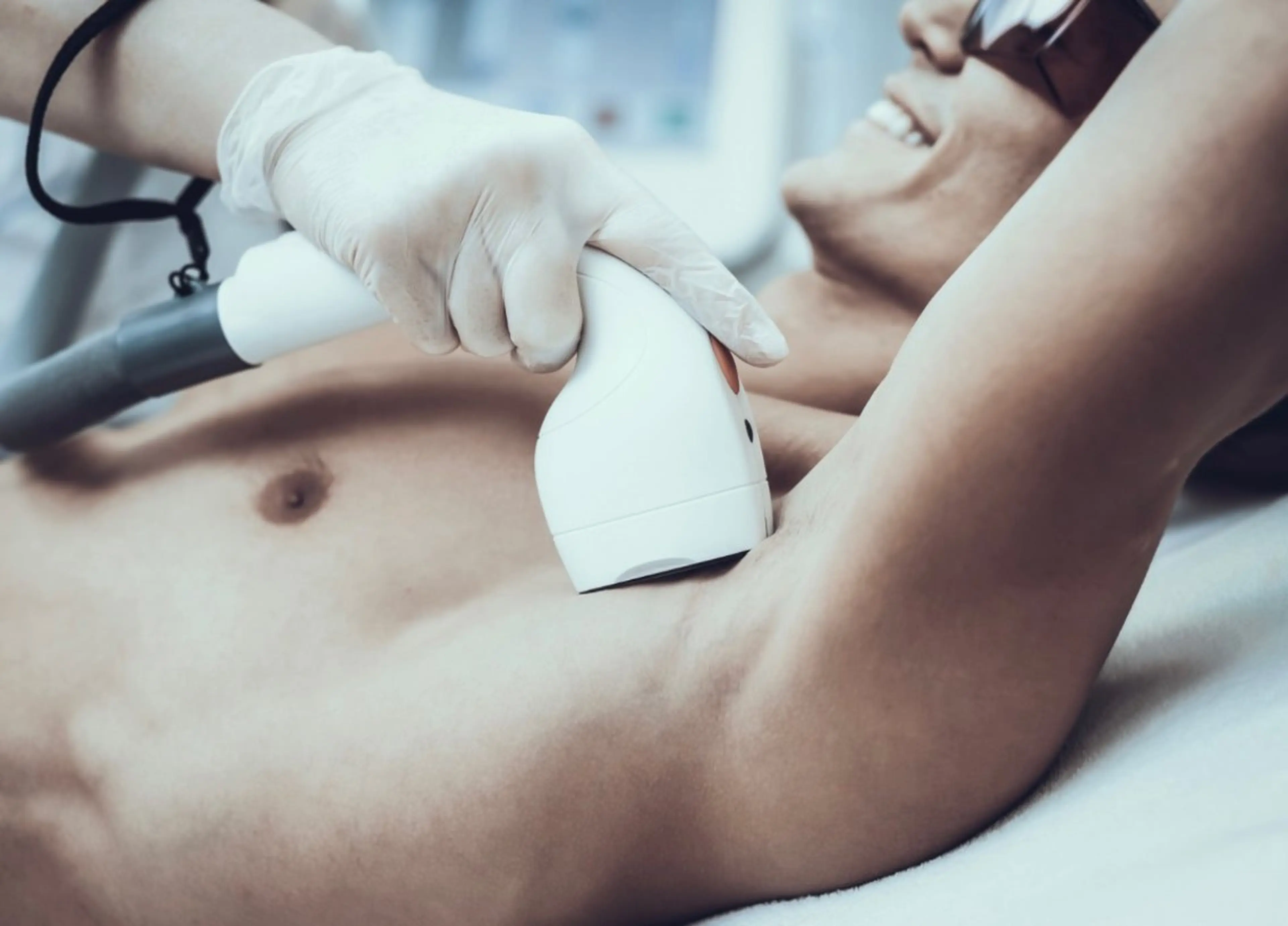 【男性限定】スピード脱毛✨全身脱毛（VIOなし）痛みなし！当て漏れなし！完全都度払い！2回目以降も値段変わらず！の写真