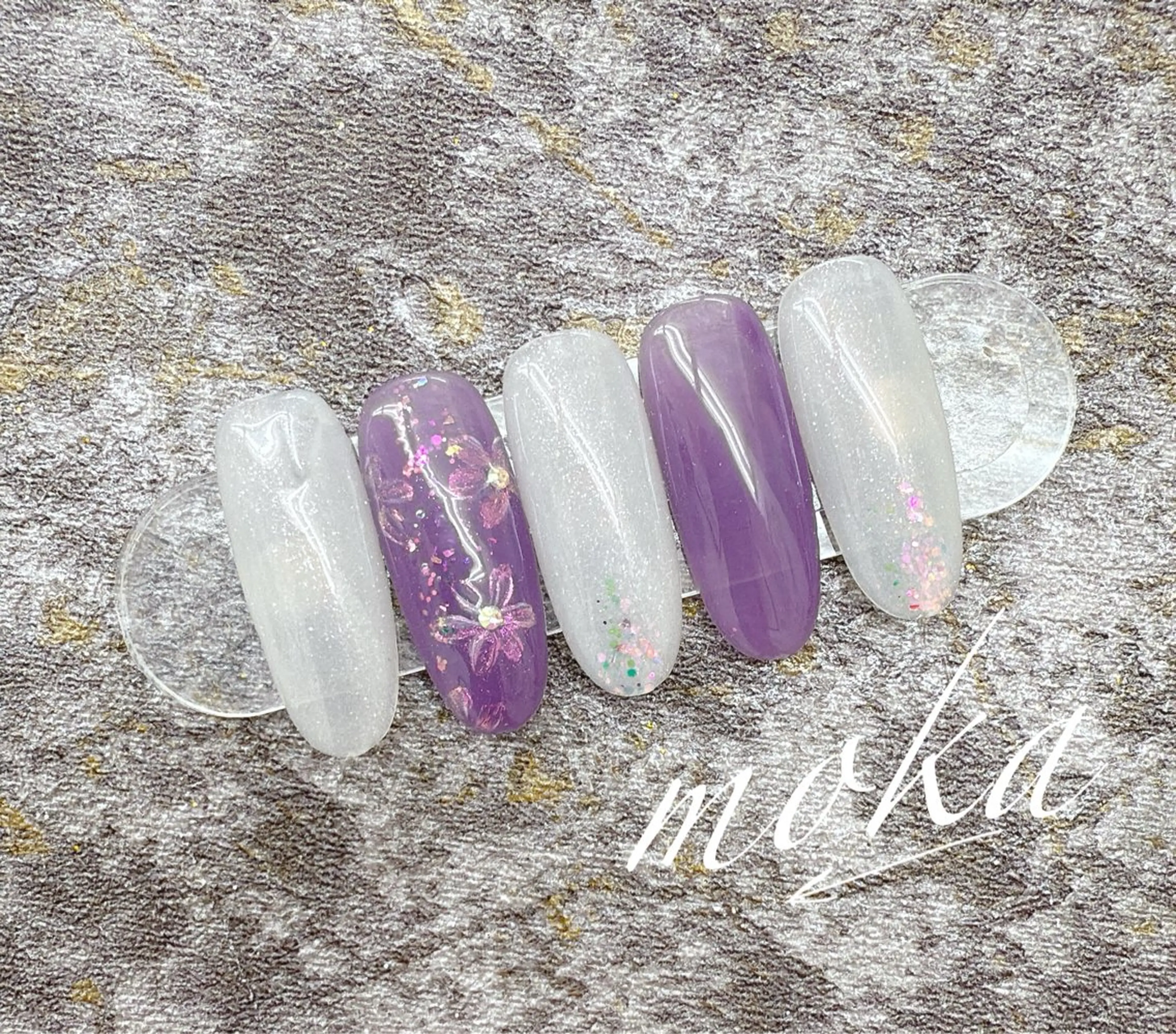 ネイル 胡蝶蘭レディースサロ ンNailMOKAのネイルデザイン