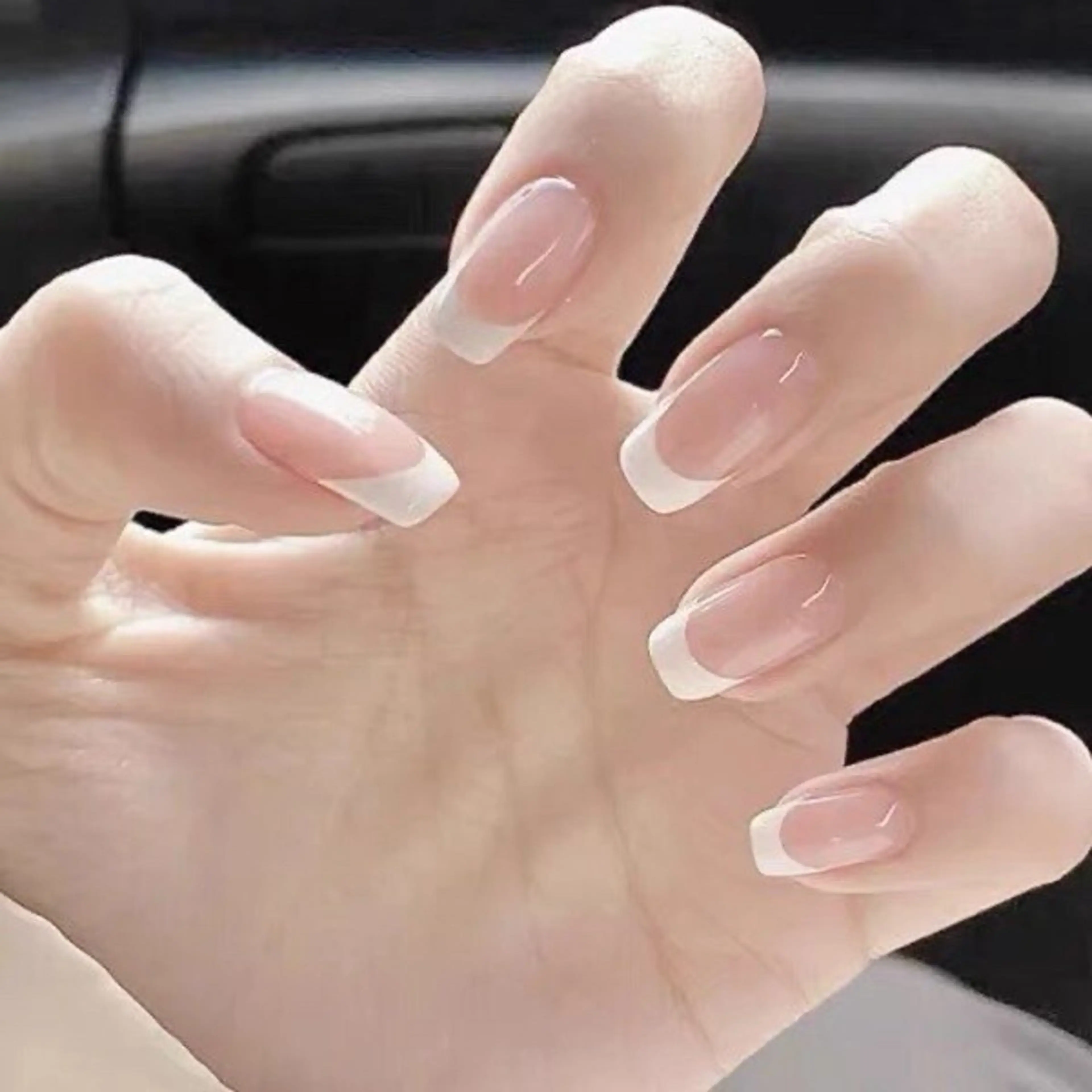 【新規ソフトオフ無料】フレンチ♪ベースカラー有りの写真