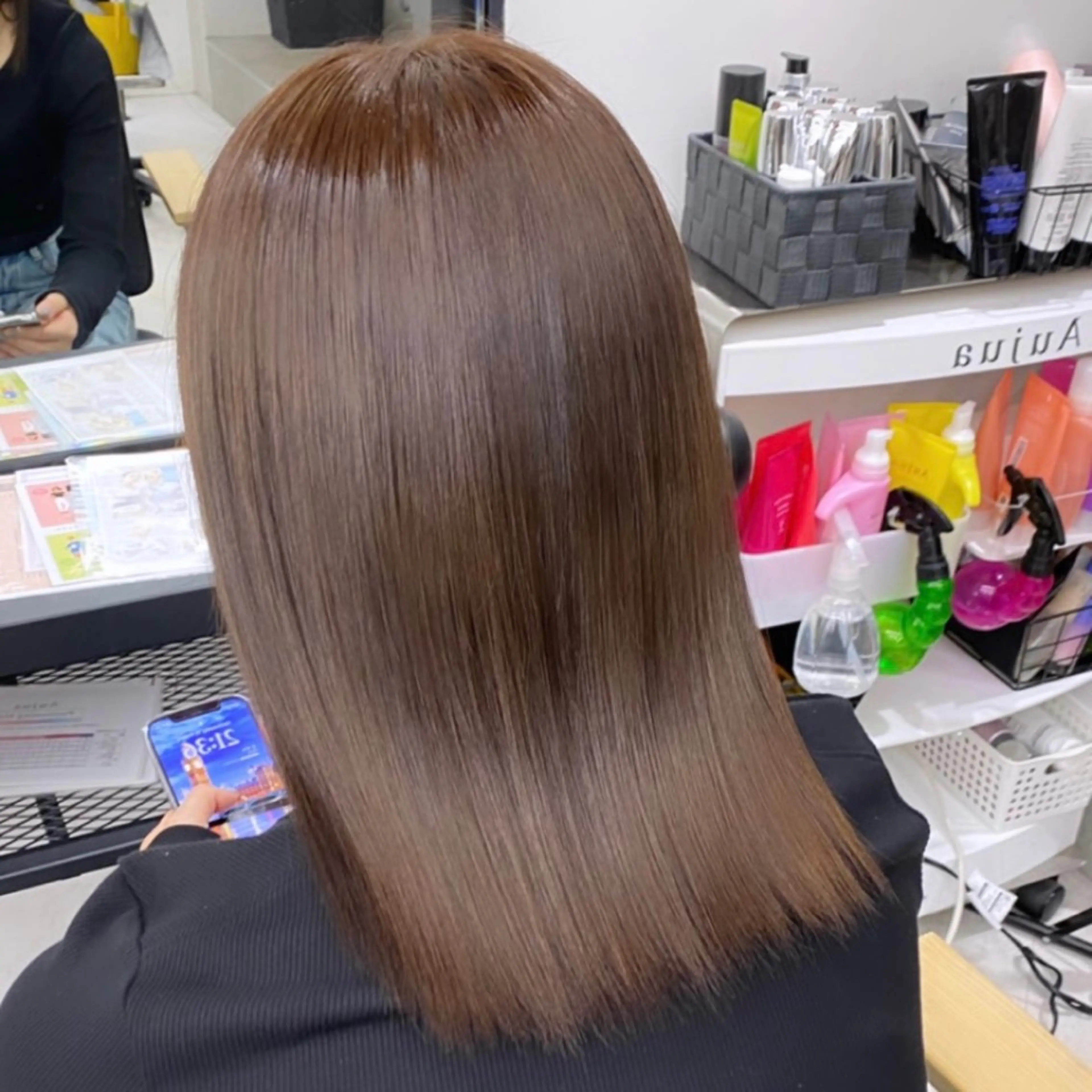 セミロング カラー パーマ ヘアアレンジ メンズ レイヤーカット トリートメント mona/ ストレートスタイル✨のヘアスタイル