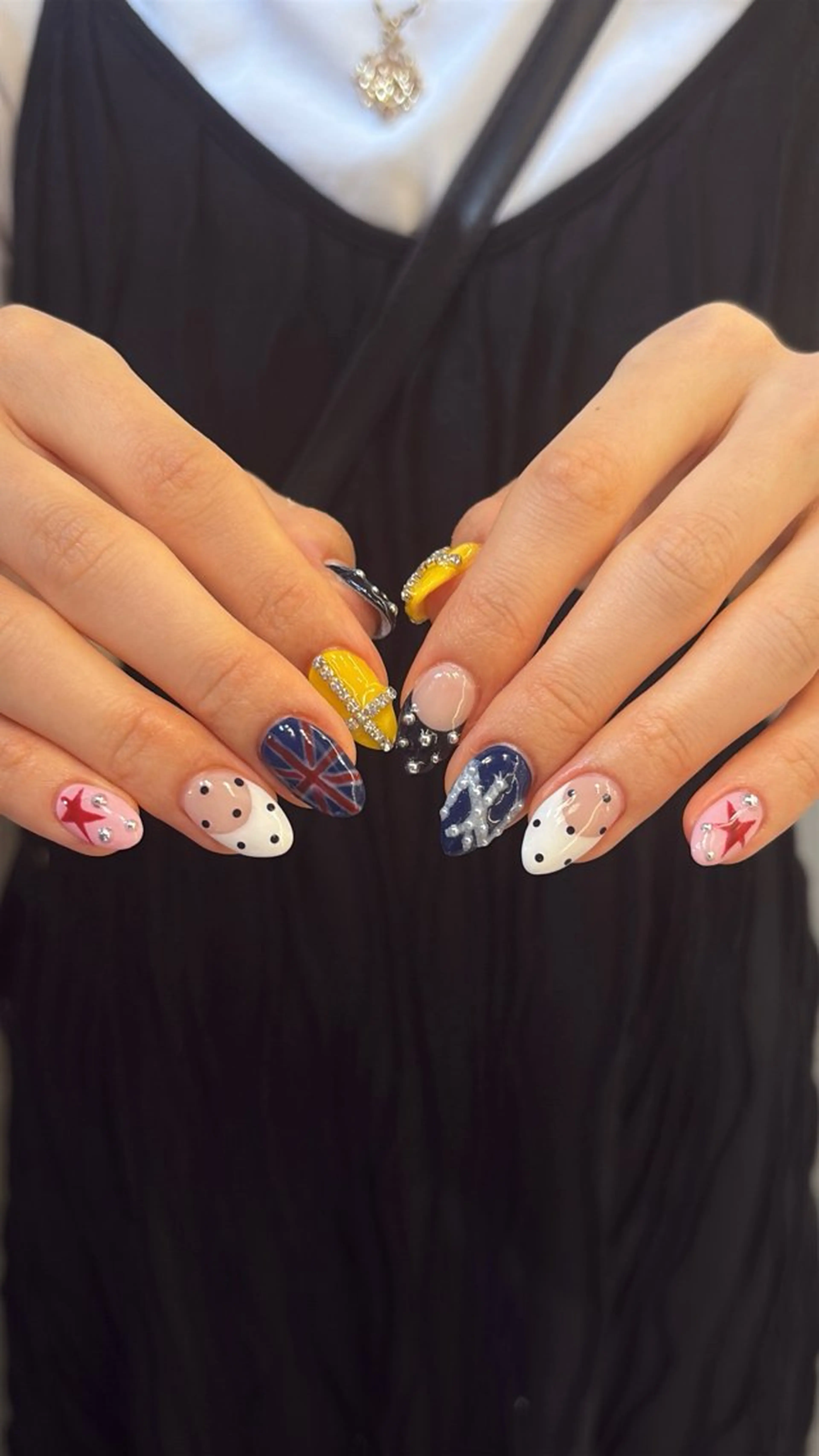 ネイル 🦋sana🦋 似合わせカット✁のヘアスタイル