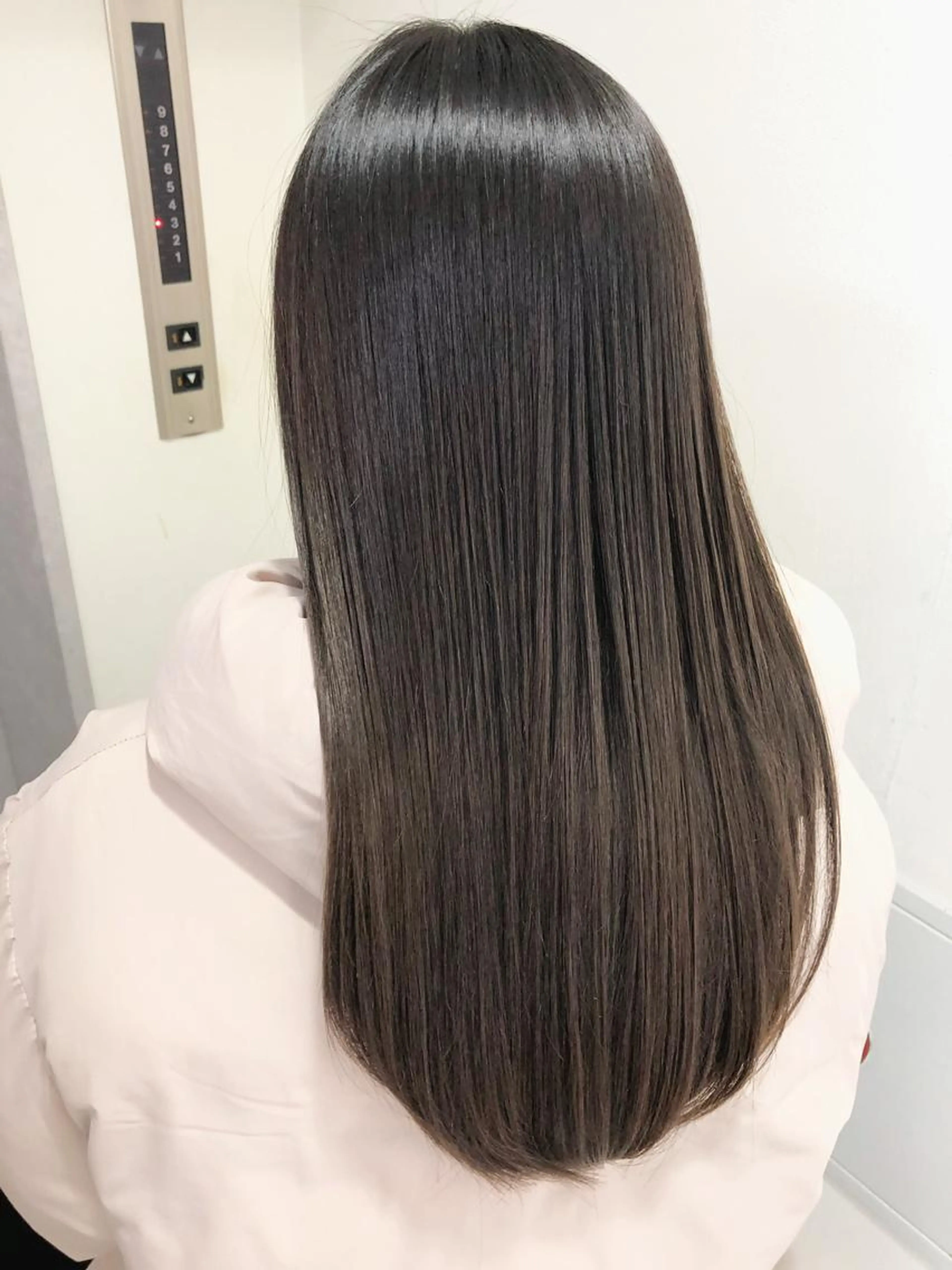 カット+髪質改善シルキー縮毛矯正+3ステップトリートメントの写真