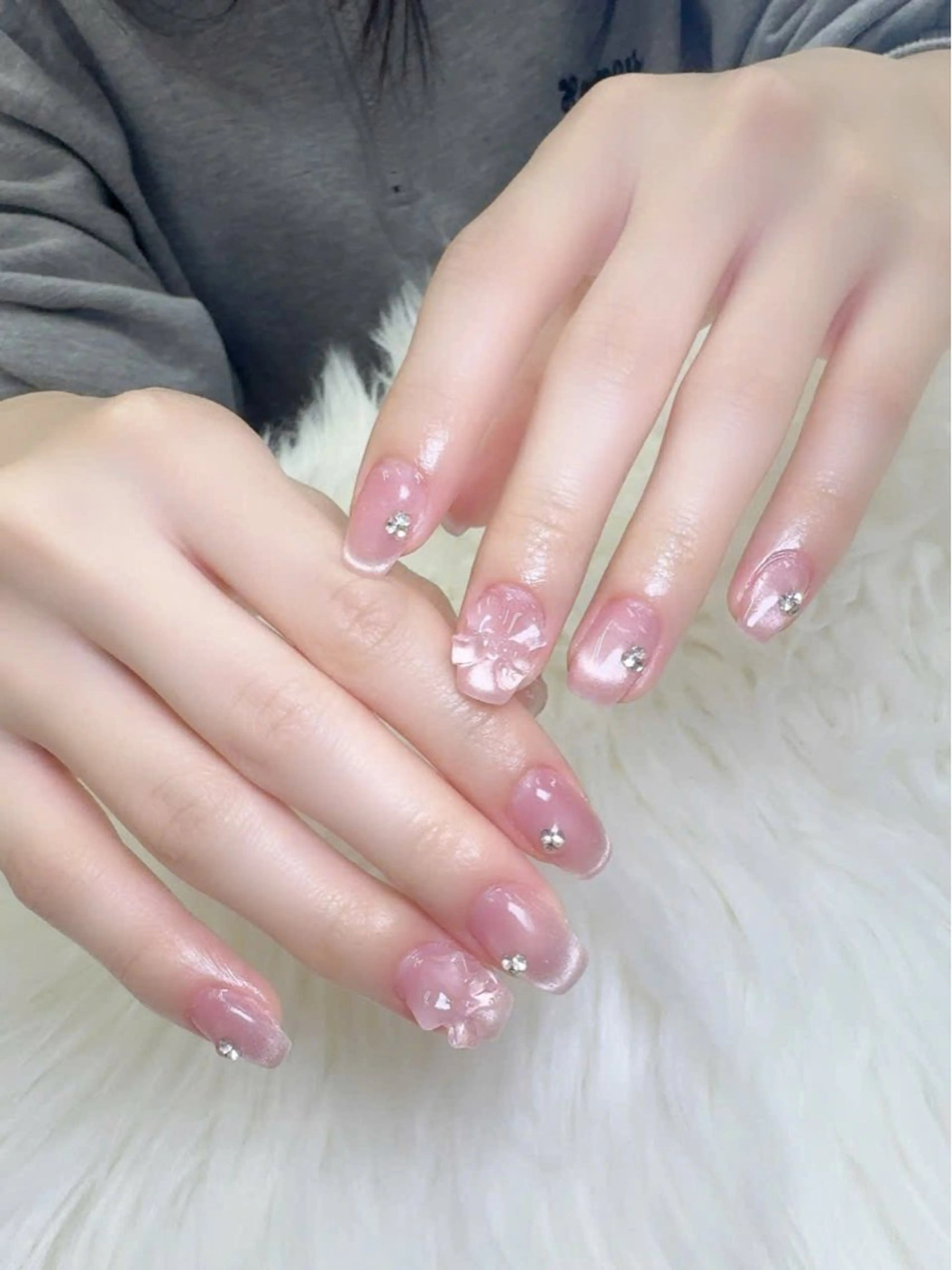 ネイル フレンチネイル グラデーション キラキラネイル 韓国ネイル マグネットネイル ハンドネイル ハンドケア Hara Nail 【持ち込みOK】のネイルデザイン