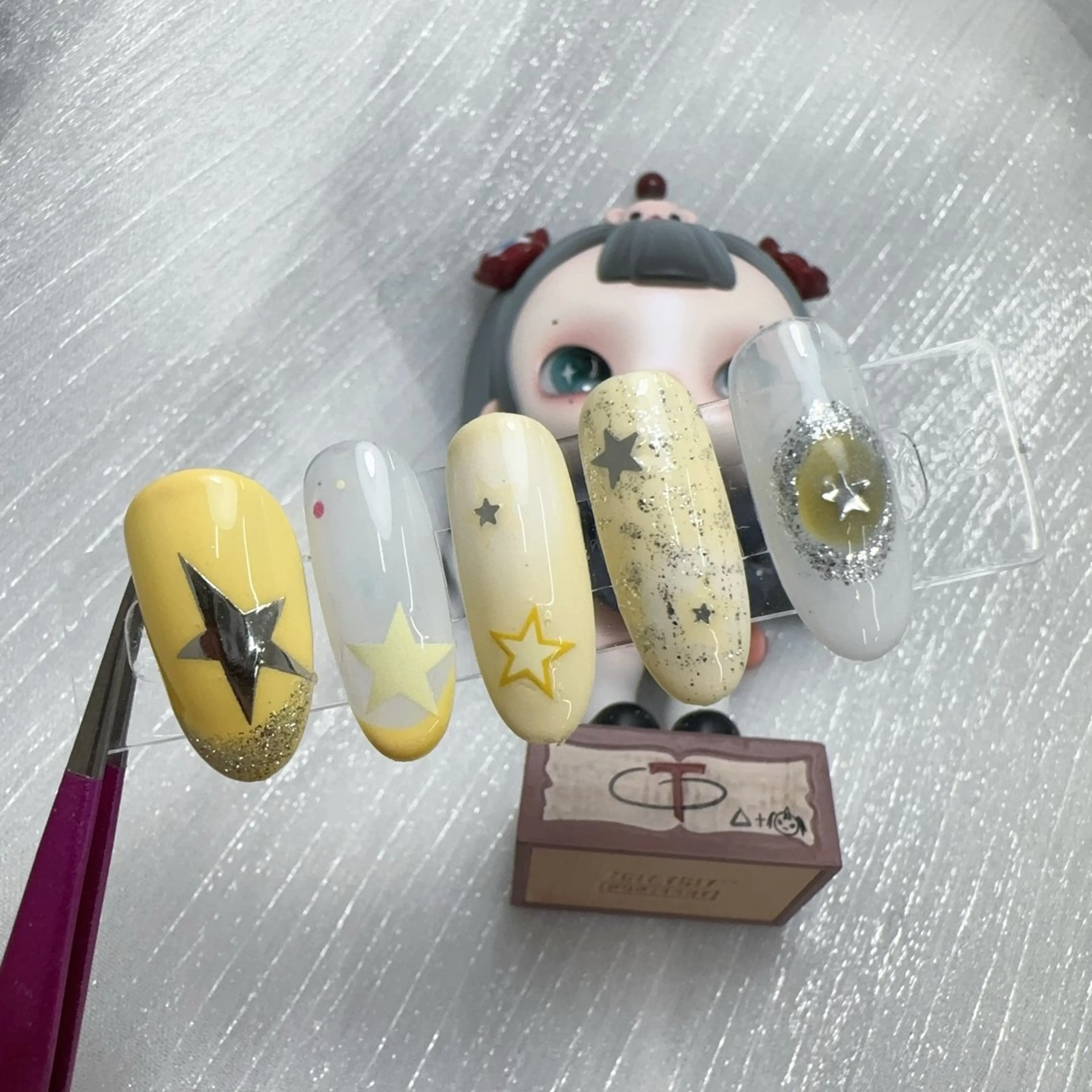 ネイル 🪷Mi.o あいちゃん🐝のネイルデザイン