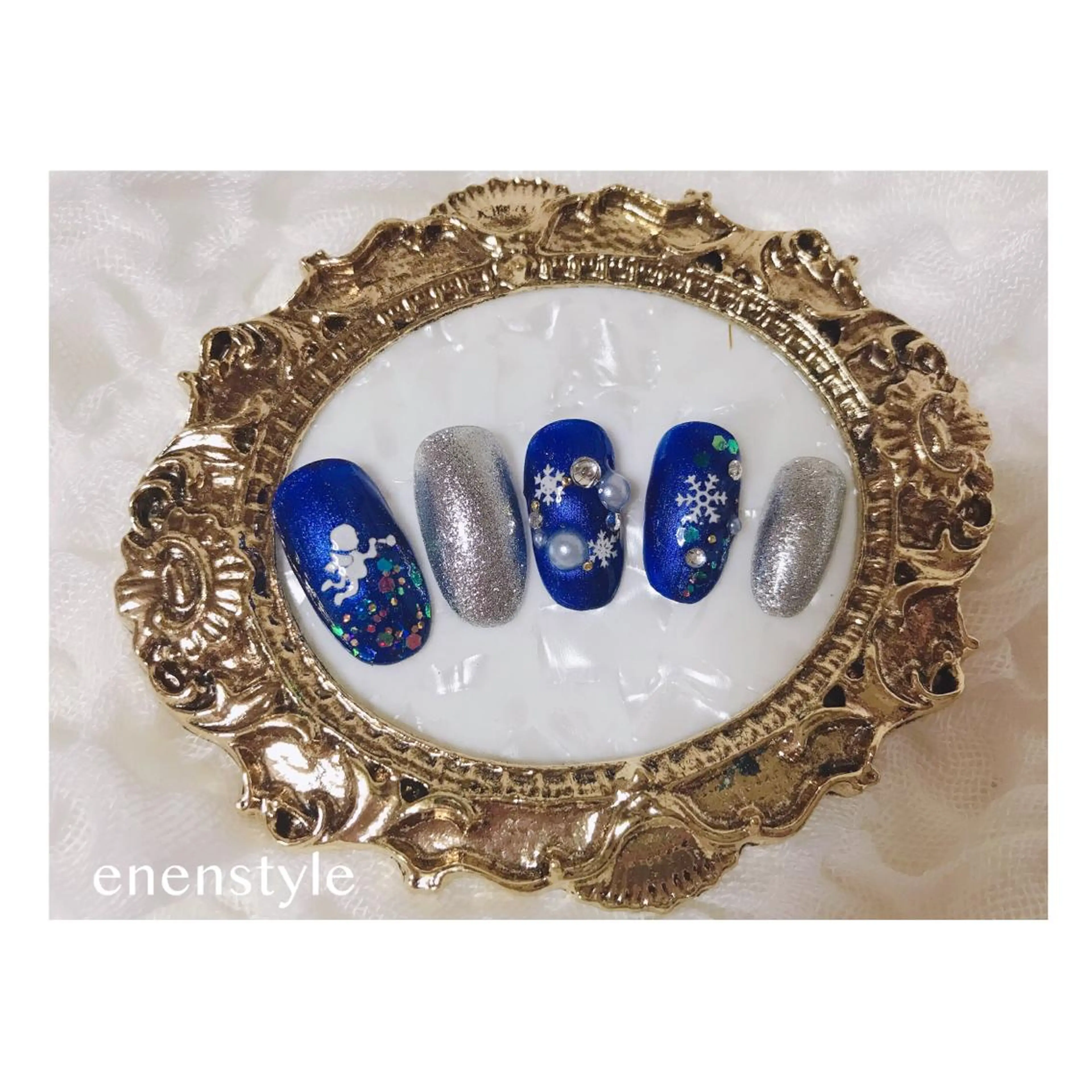 ショート ネイル クリスマス ジェルネイル ニュアンスネイル オフィスネイル ワンカラーネイル ハンドネイル 👑enen style👑のネイルデザイン