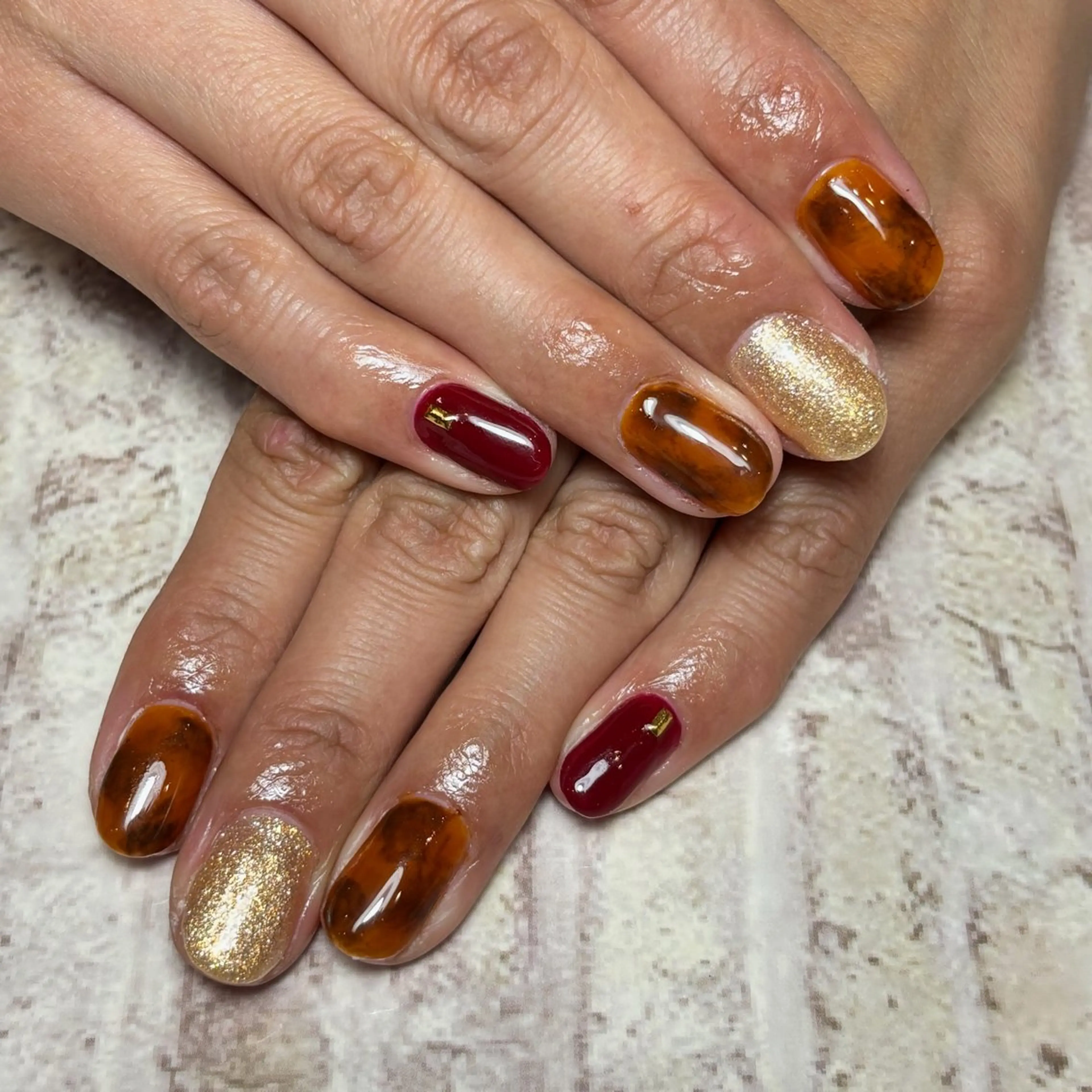 ネイル べっ甲ネイル CHERILY SAKURAのネイルデザイン