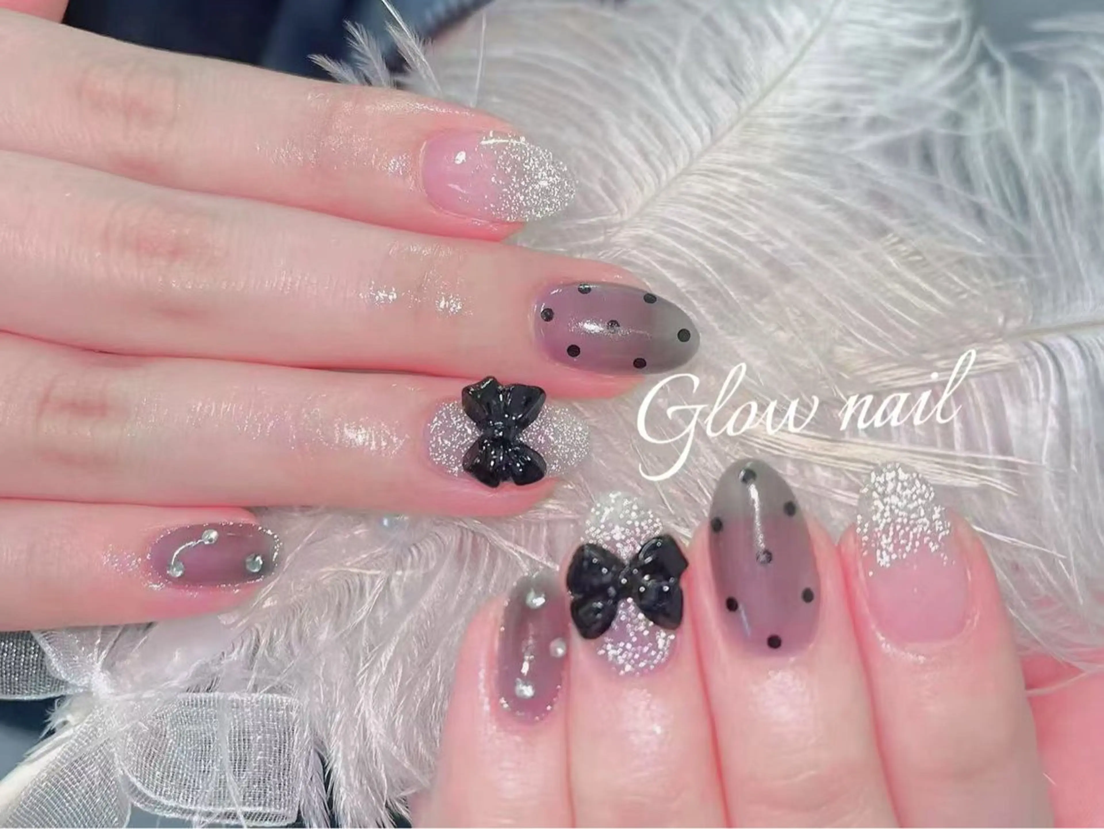 ネイル ハンドネイル グロー ネイルのネイルデザイン