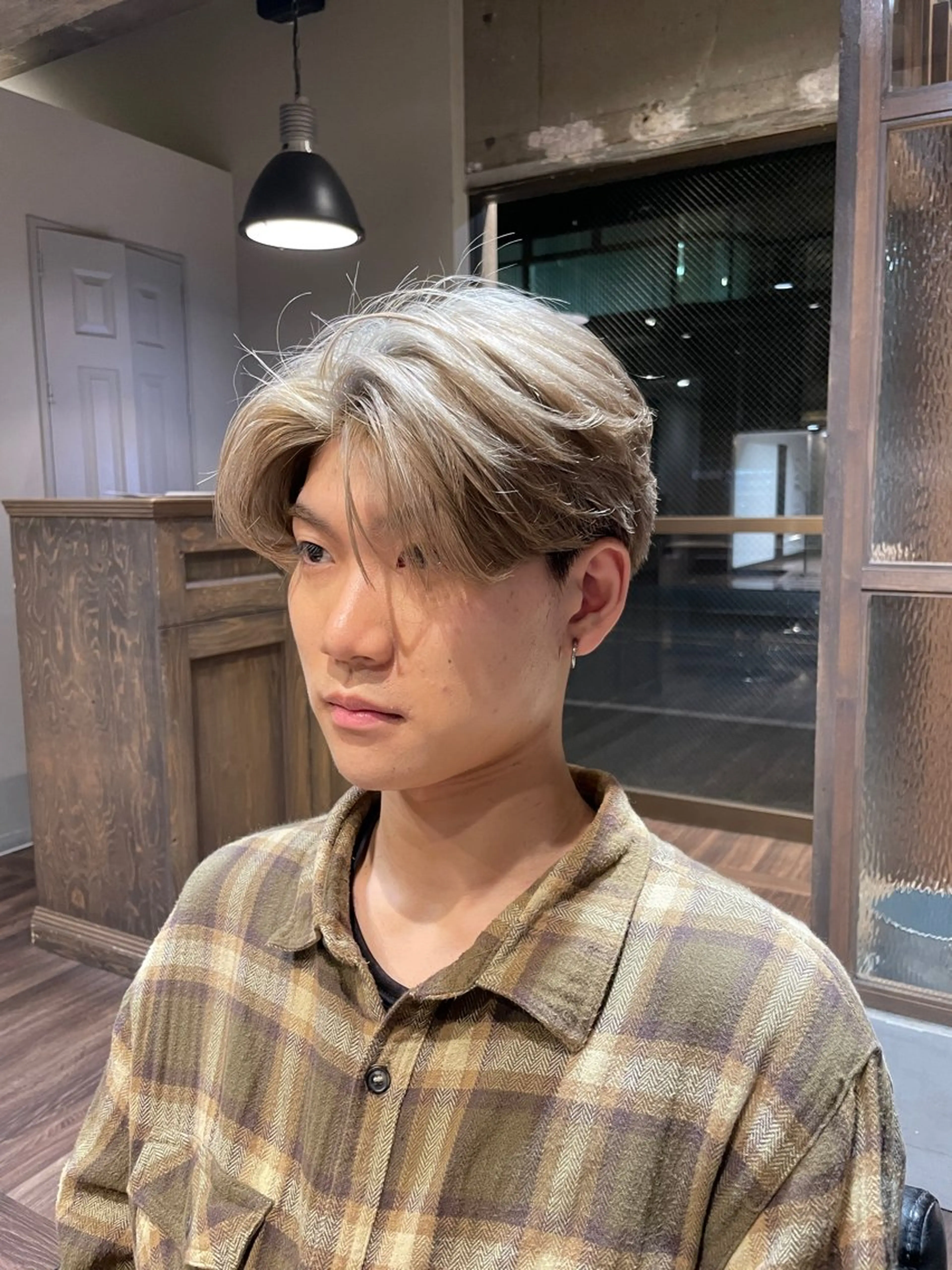 メンズ センターパート メンズヘア/岩舘 真斗のヘアスタイル