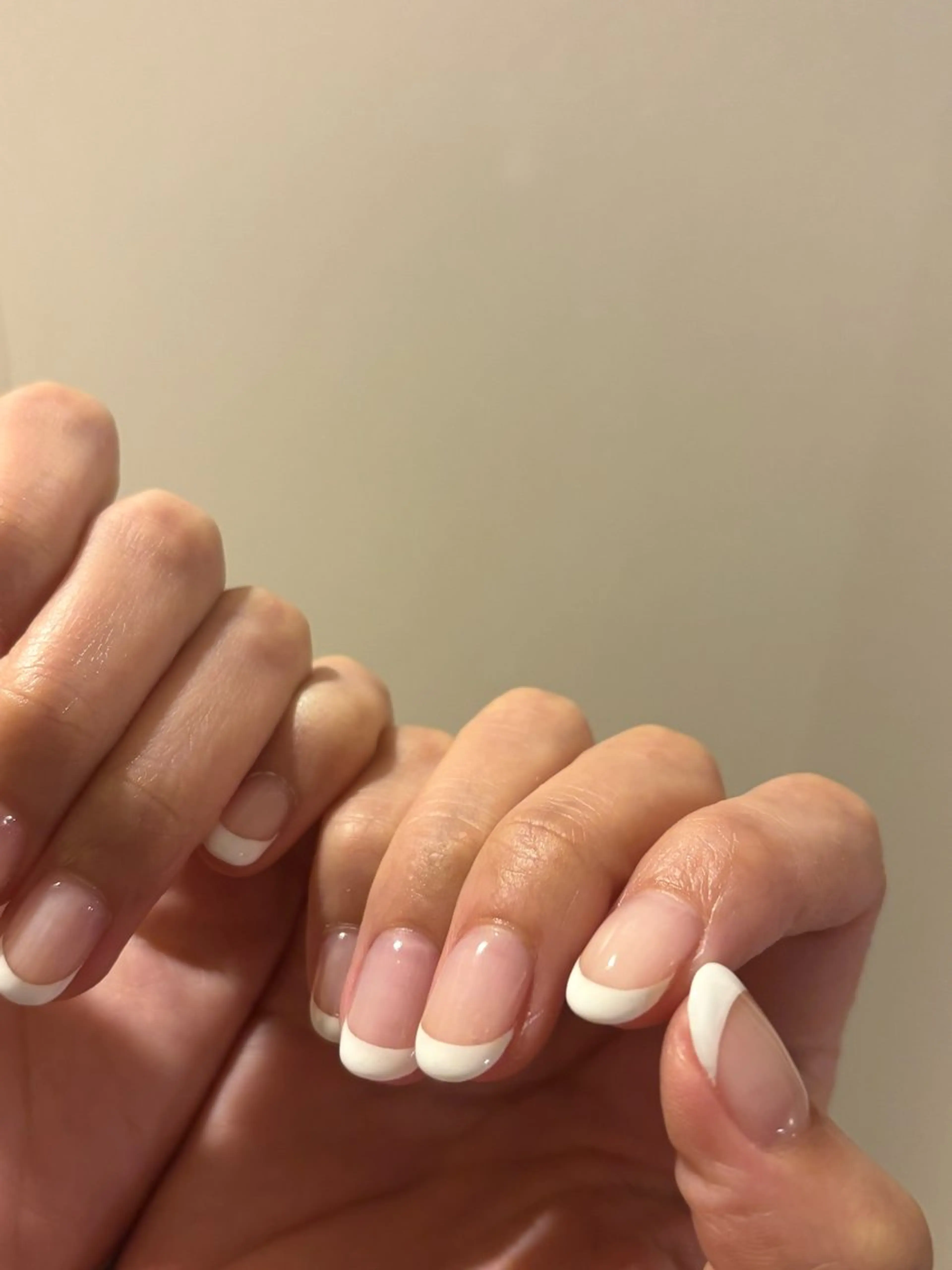 ネイル フレンチネイル ホワイト ハンドネイル Elio 国泰寺のネイルデザイン