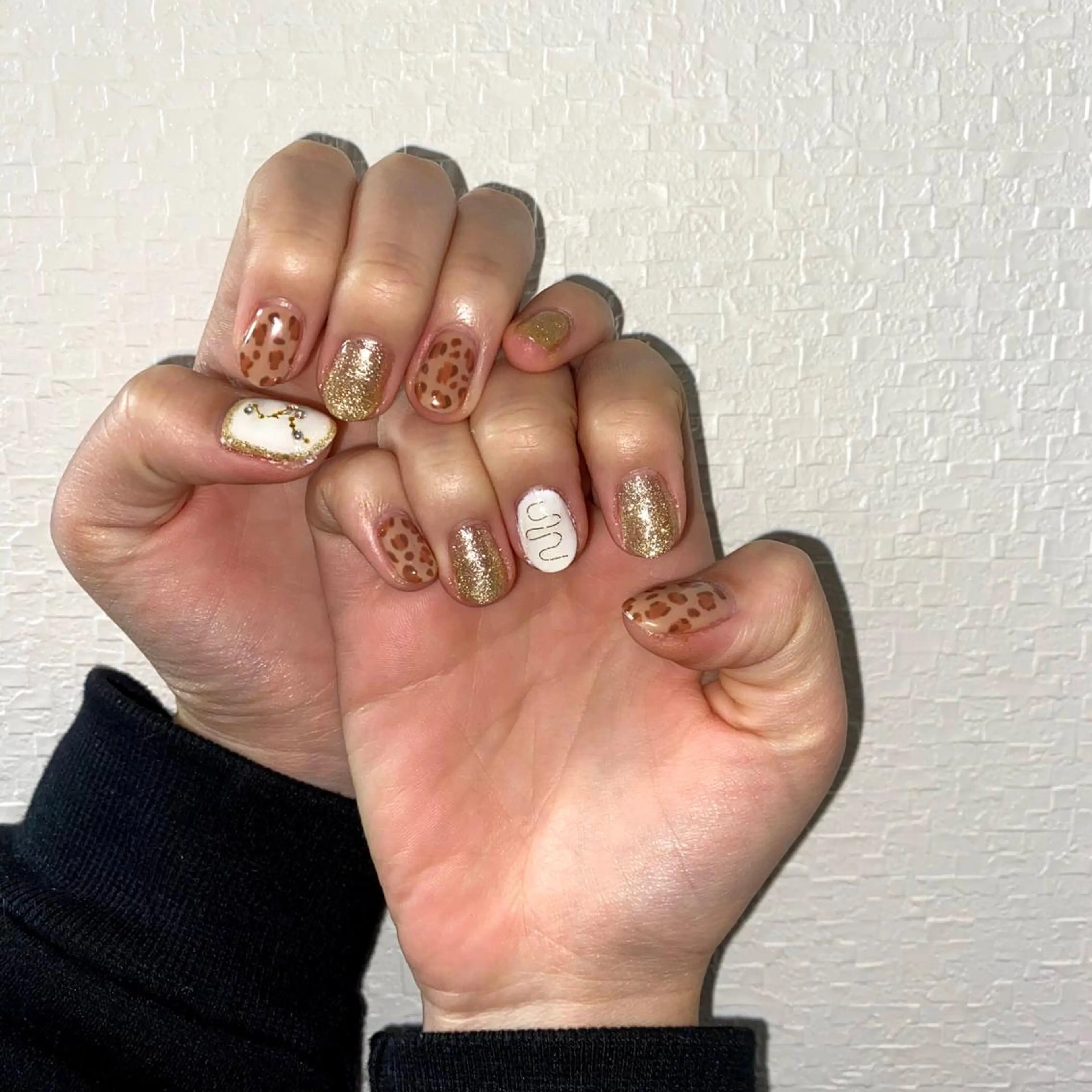 ネイル ゴールド ラメ(グリッター) 冬ネイル ハンドネイル ∴Sanae. ∴ トータルビューティーのマツエク・マツパデザイン