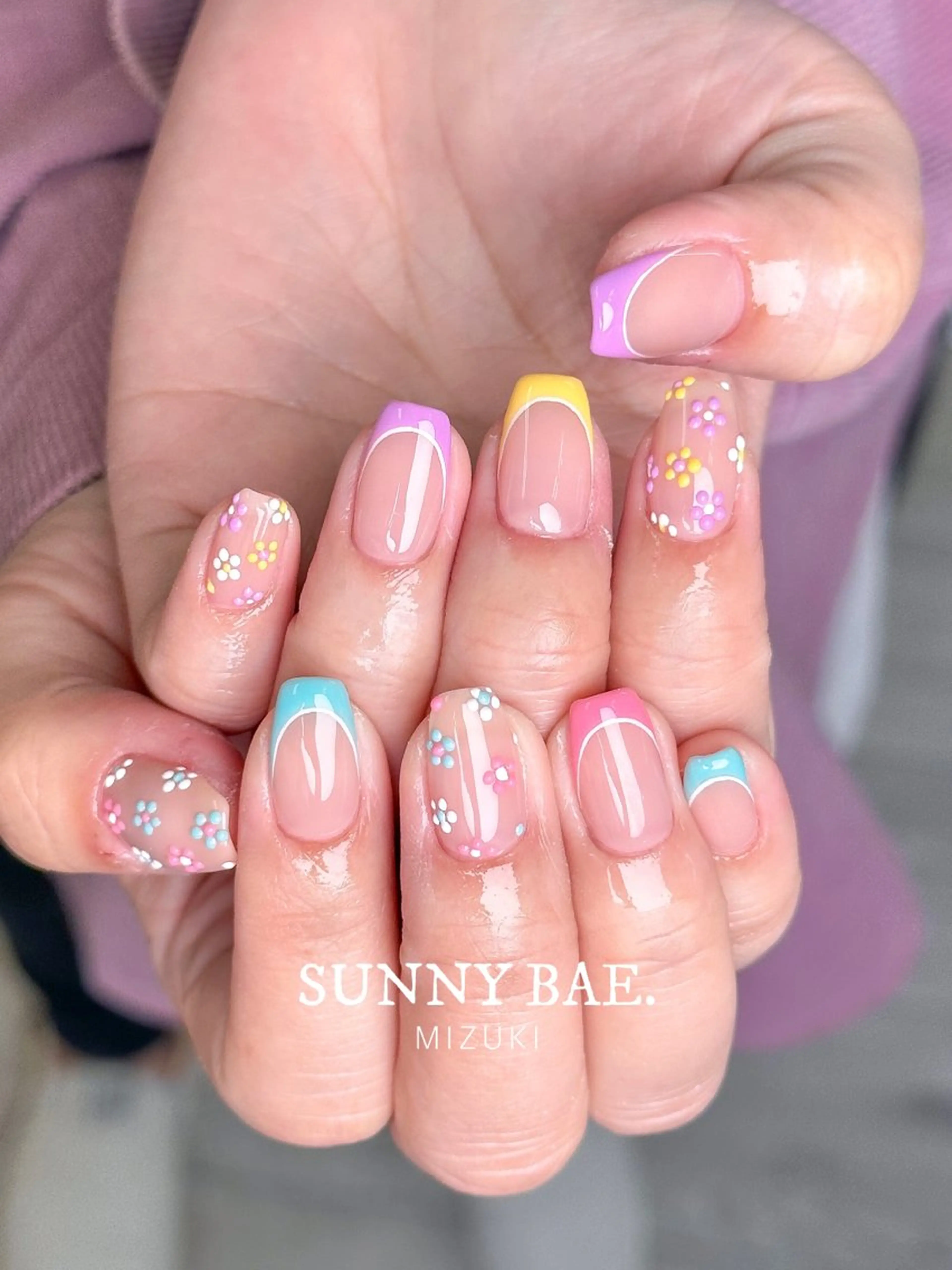 ネイル ダブルフレンチ フラワーネイル フレンチネイル パステルネイル ぷっくりネイル ハンドネイル 🕊 MIZUKIのネイルデザイン