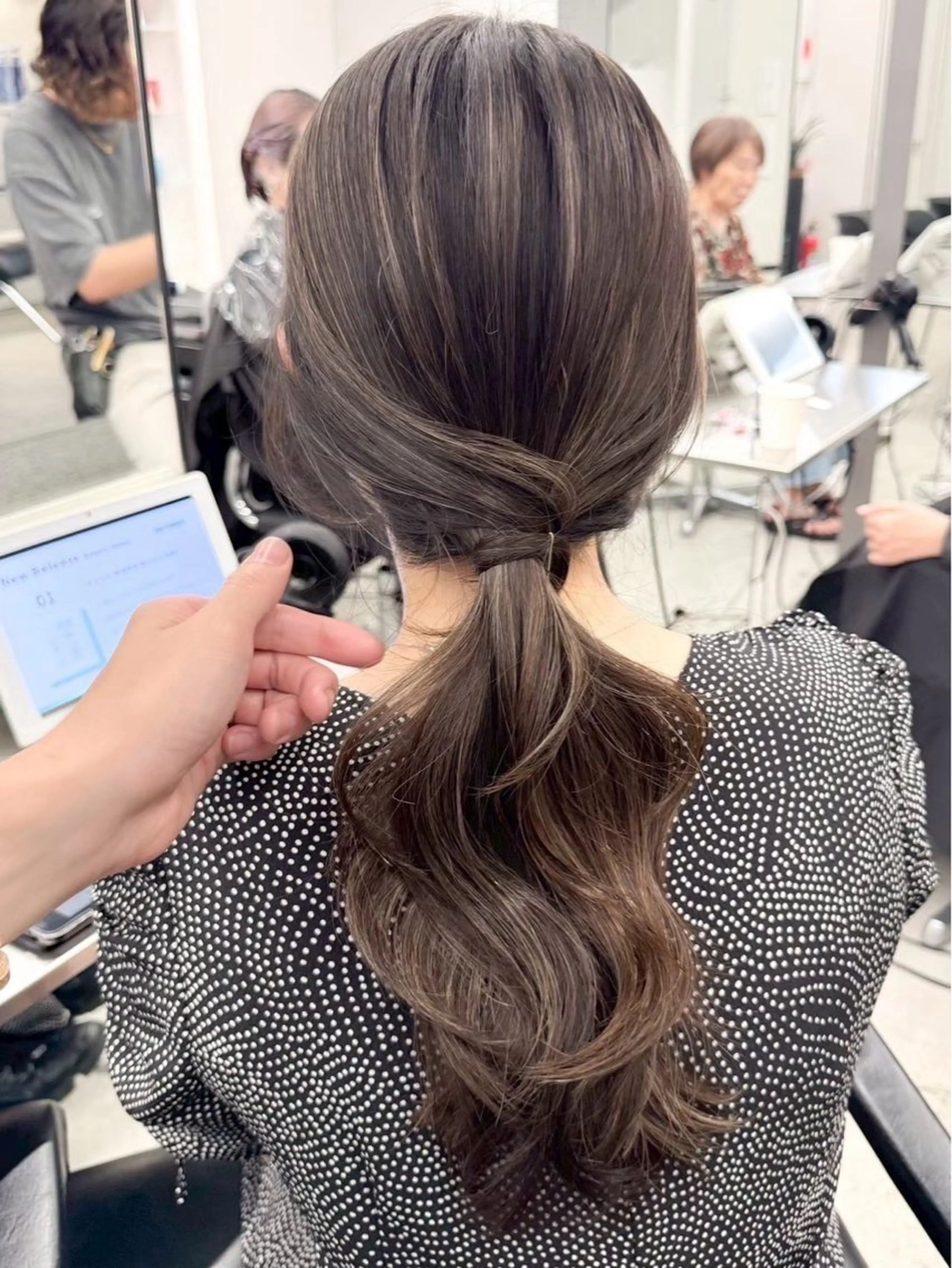 セミロング ショートボブ ボブ 髪質改善 レイヤーカット トリートメント 市毛 結菜のヘアスタイル