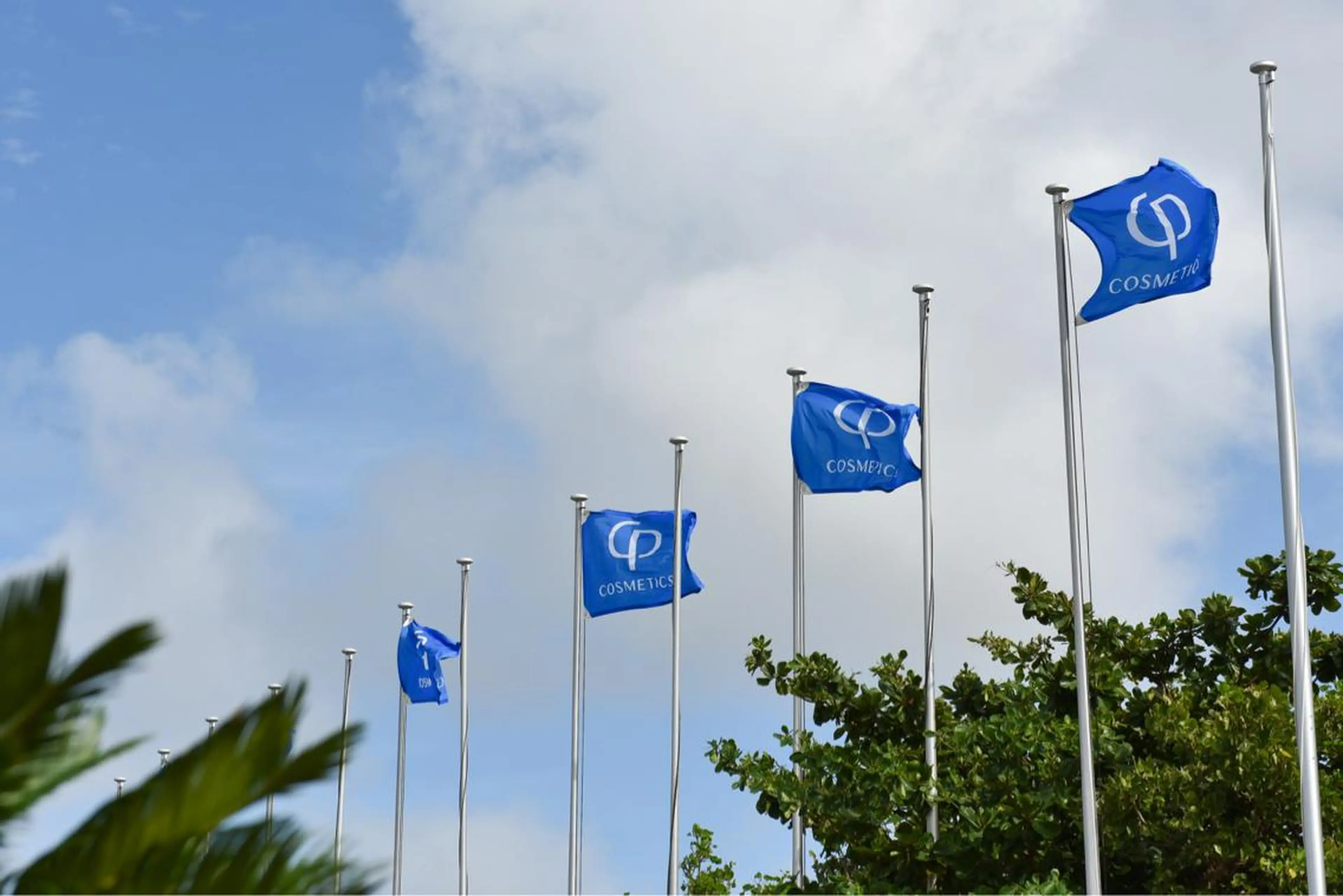 マツエク・マツパ アイブロウ 肌質改善美容サロン ému 用賀のエステ・リラクイメージ