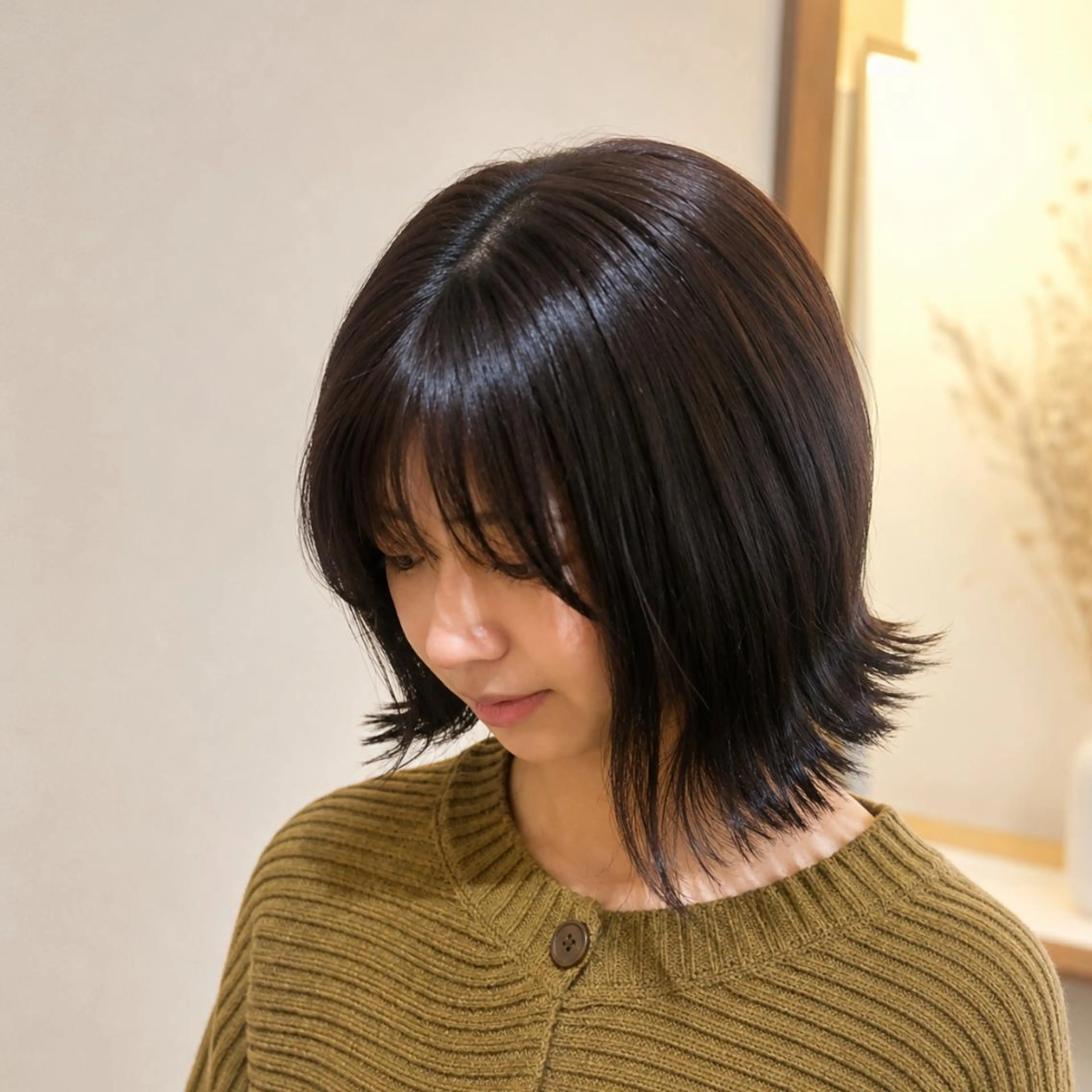 ミディアム ボブ 外ハネヘア カット トリートメント 舘 梨会のヘアスタイル