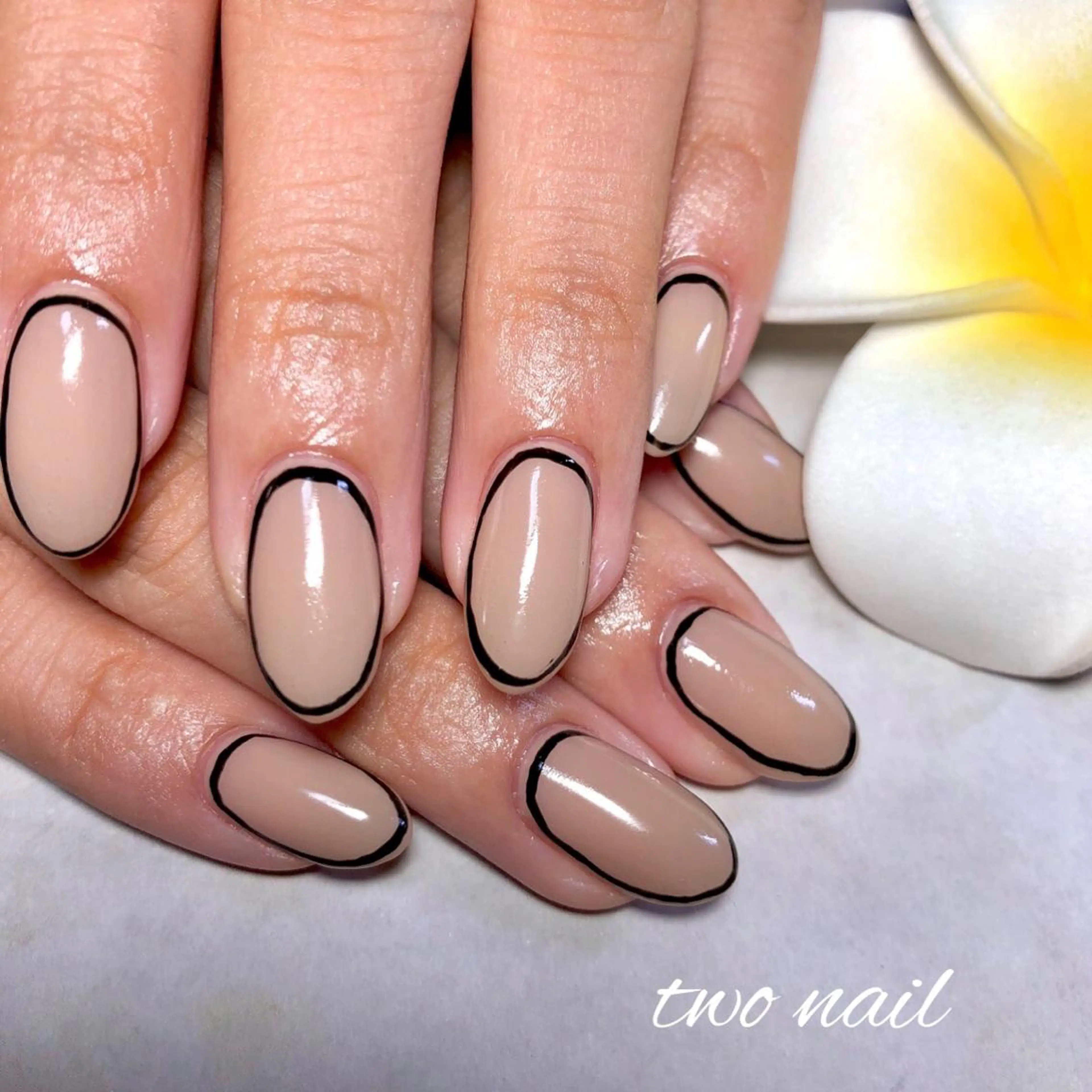 ネイル フットネイル ハート ミディアムネイル ワンカラーネイル two nailのネイルデザイン