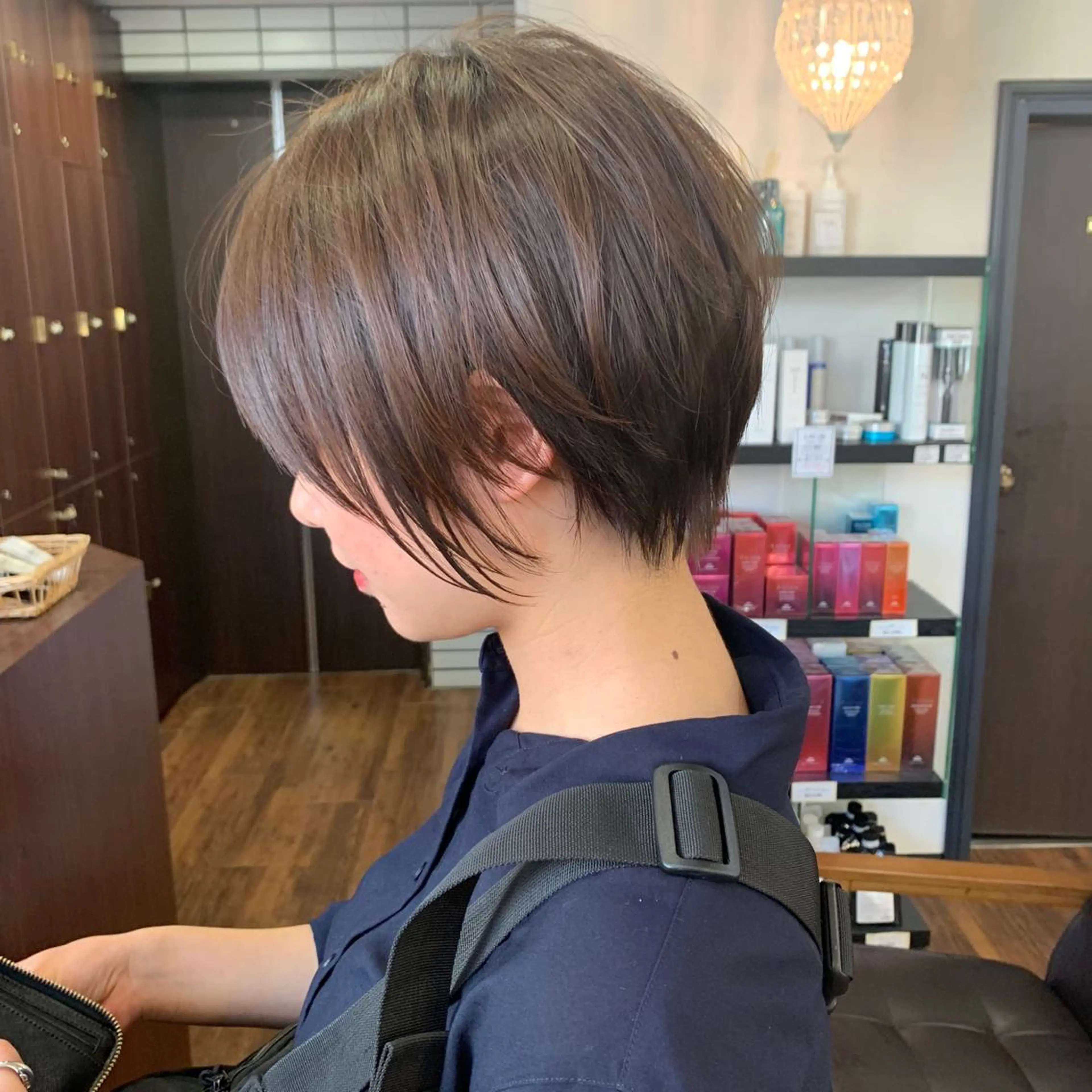 ショート レイヤーカット ✨️進藤ひかりのヘアスタイル