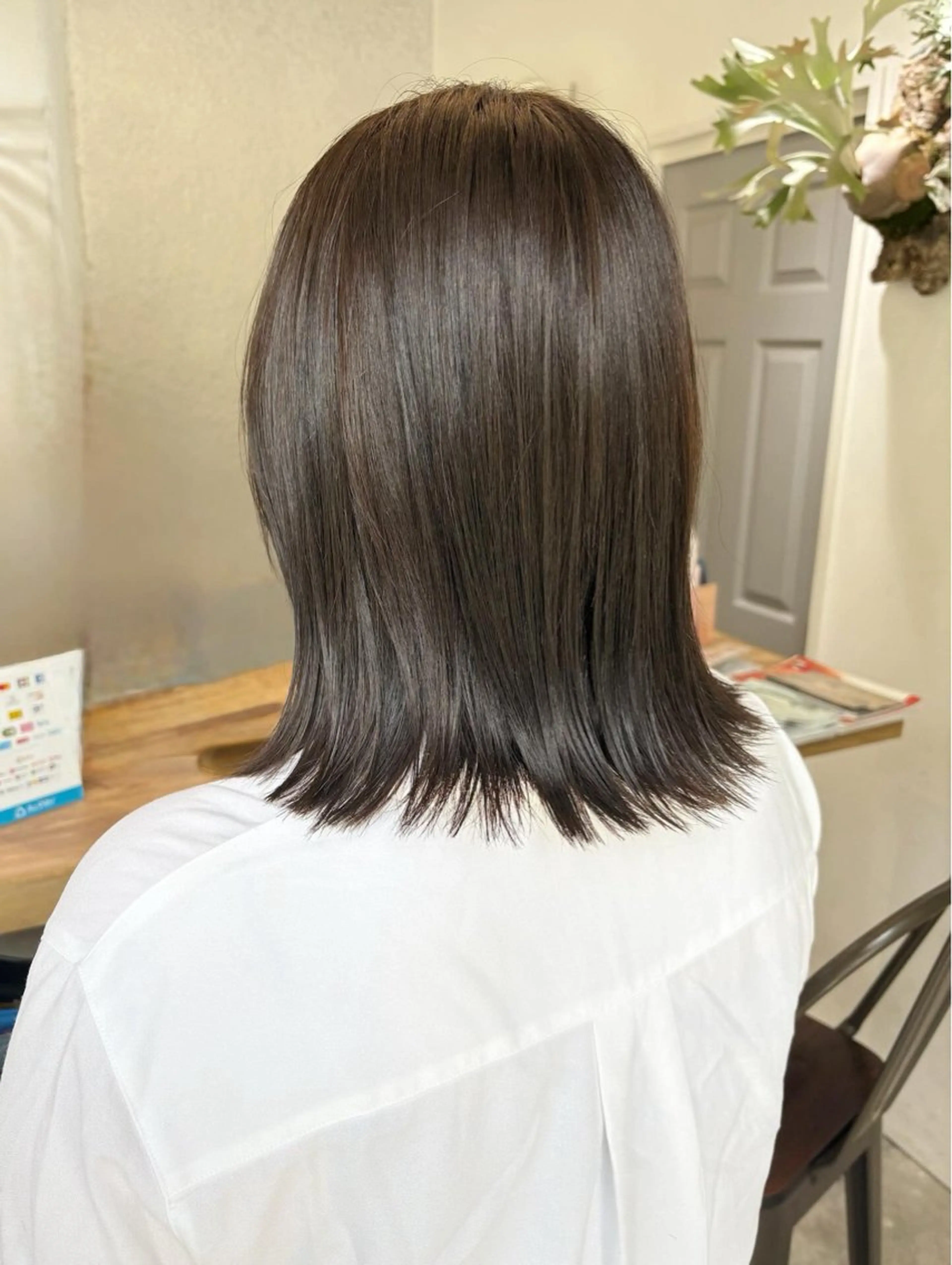 ミディアム カラー アッシュ ベージュカラー カット ヘアカラー トリートメント メンズパーマ特化🔥 ツイスパ/シャドウのヘアスタイル