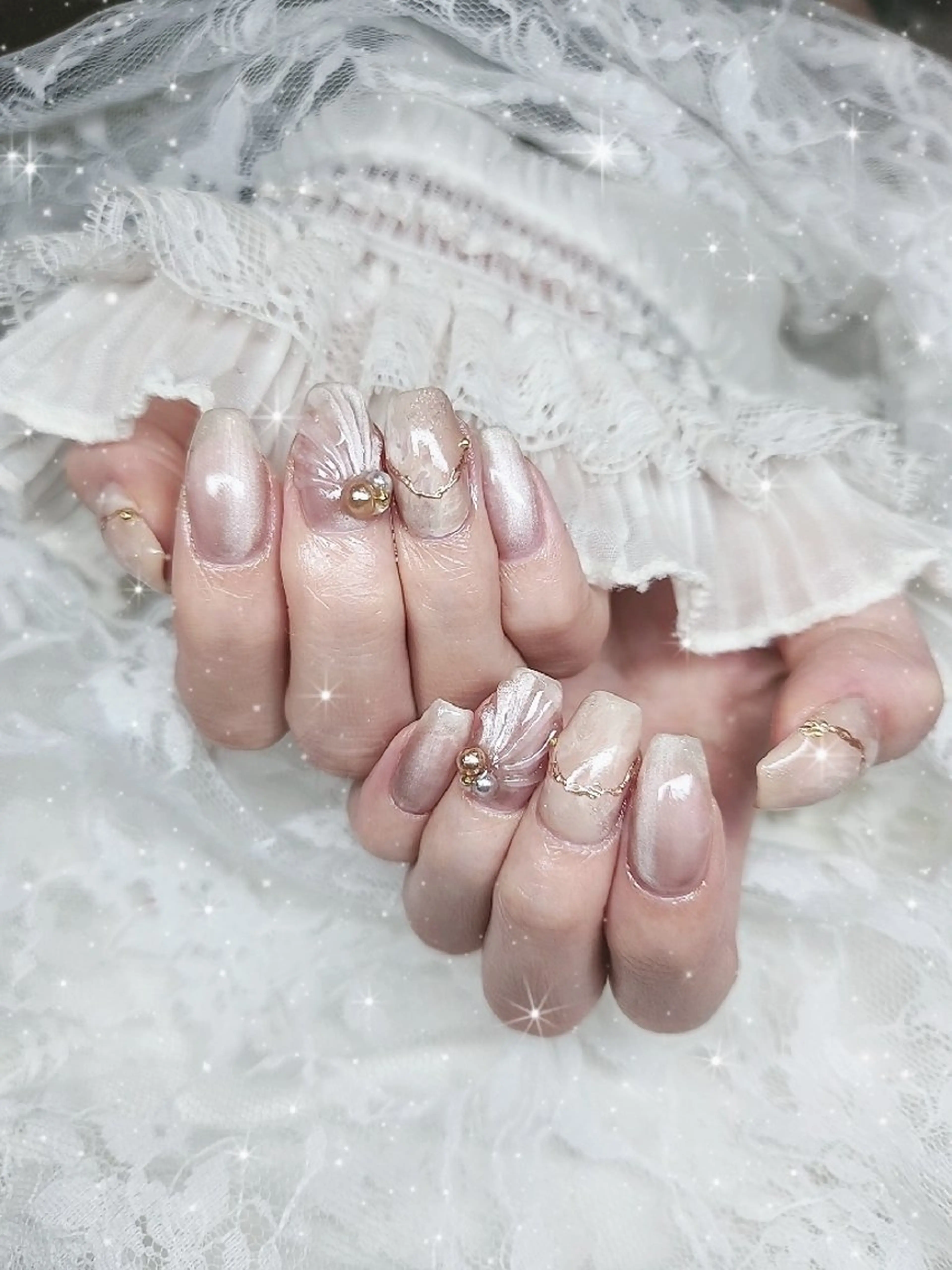 ネイル 韓国ネイル マグネットネイル 持ち込み ニュアンスネイル ピンク ハンドネイル sissy hatsuneのネイルデザイン