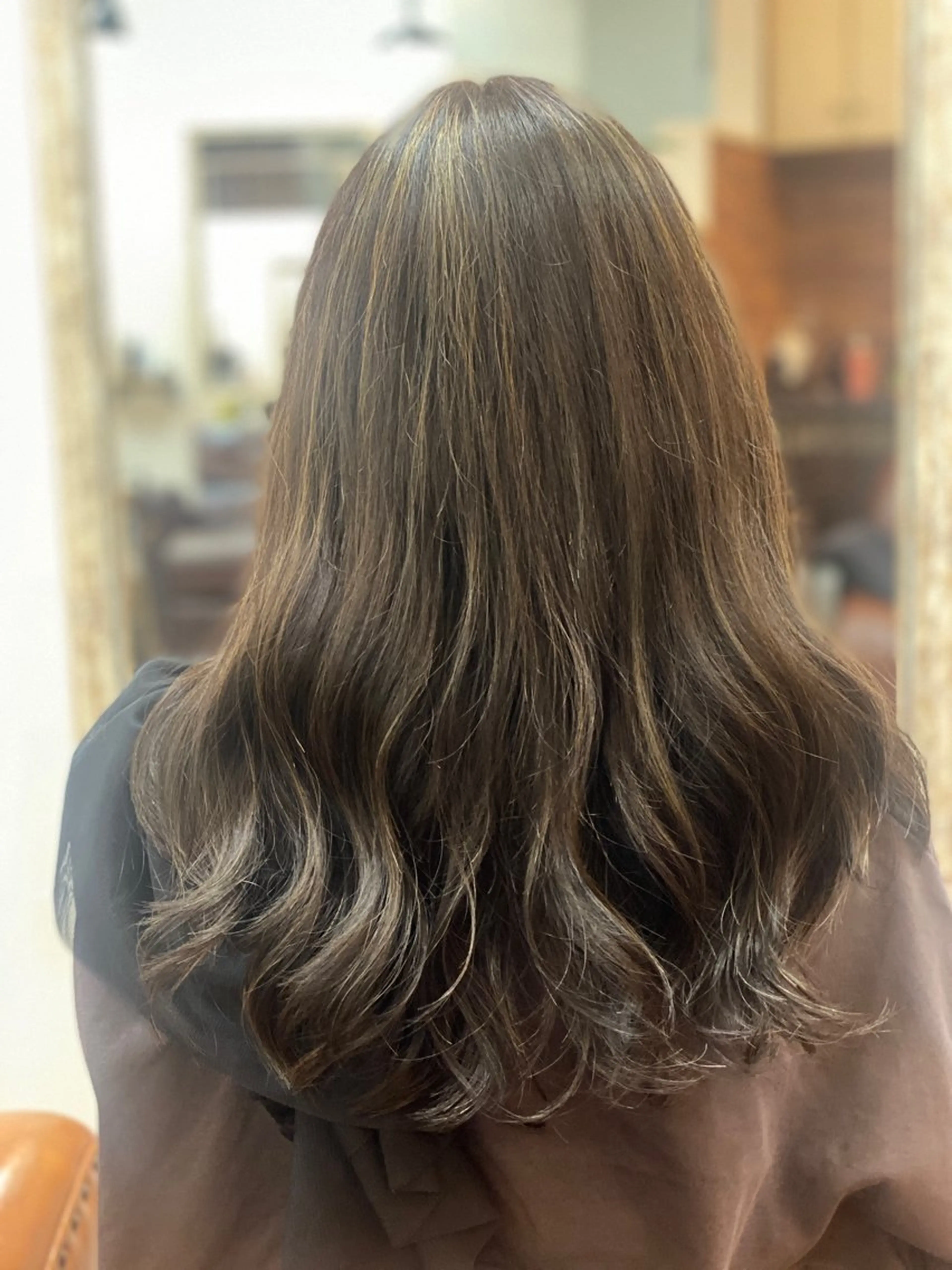 ロング パーマ カット パーマ 岡田 里奈のヘアスタイル