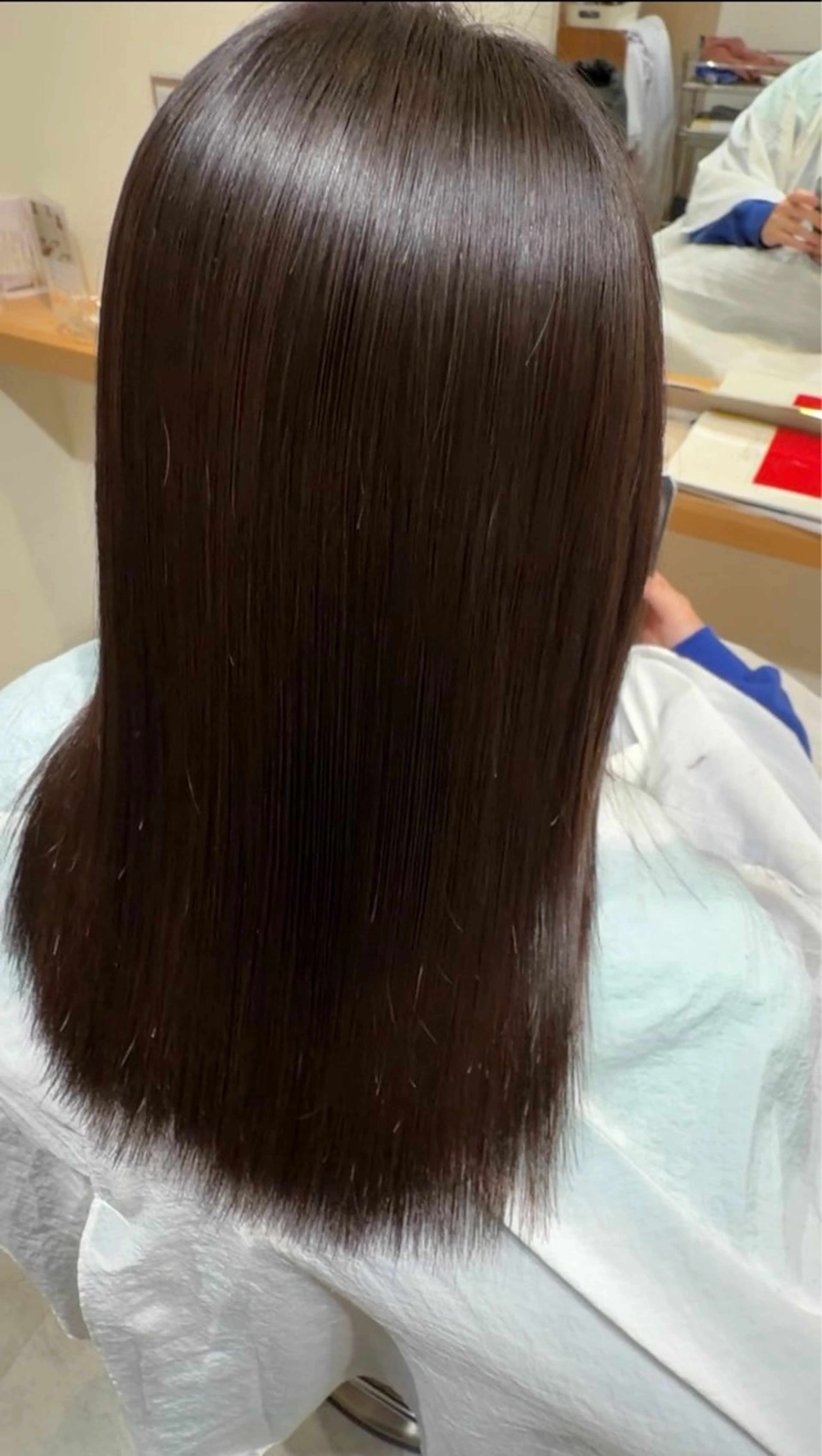 セミロング 縮毛矯正 冨田 理紗のヘアスタイル