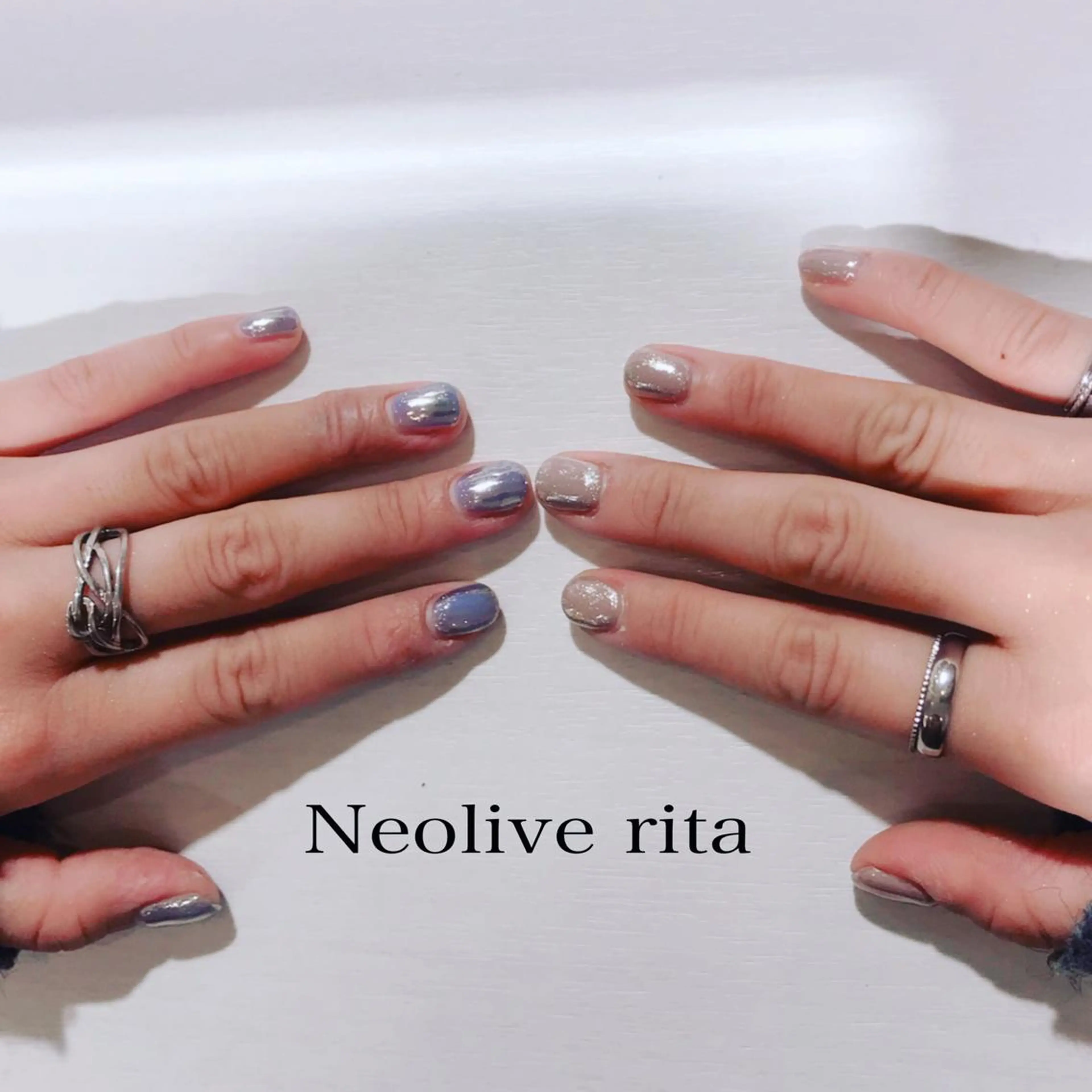 ネイル ミラーネイル 原 麻耶のヘアスタイル