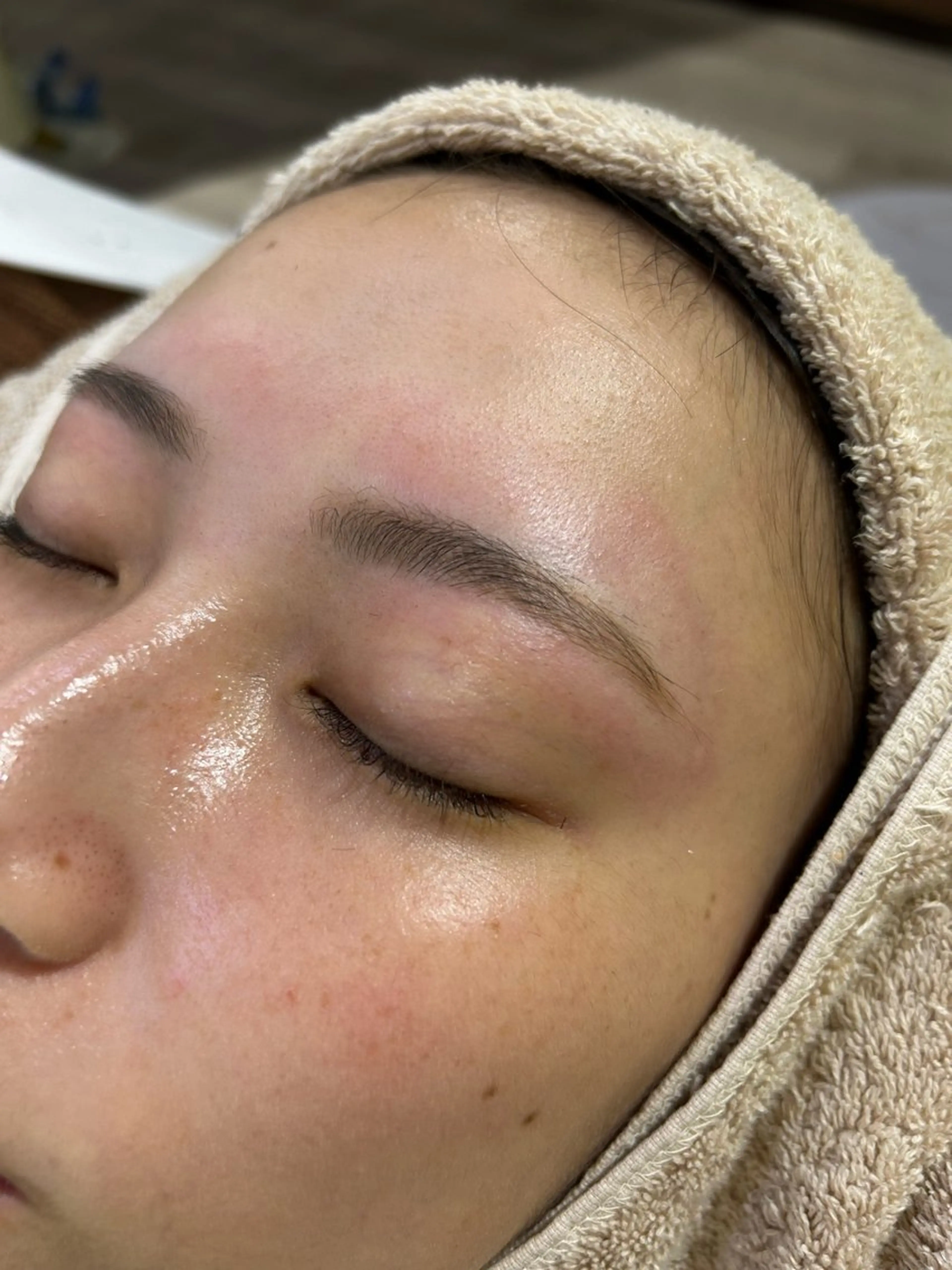 アイブロウ ワックス脱毛 眉カット airi🌺カラー /特殊ヘア⛓️🖤のヘアスタイル