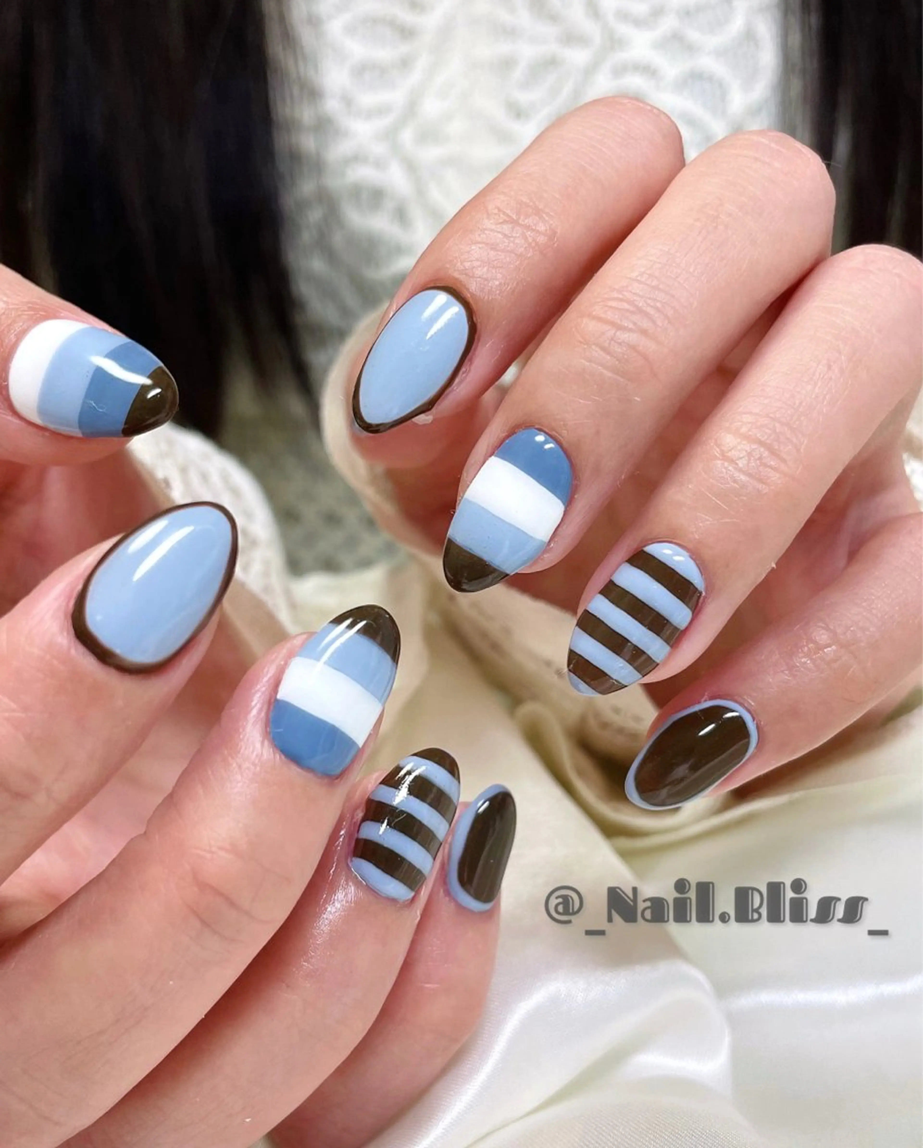ネイル ブルー ボーダー ブラウン ハンドネイル NAIL BLISSのネイルデザイン