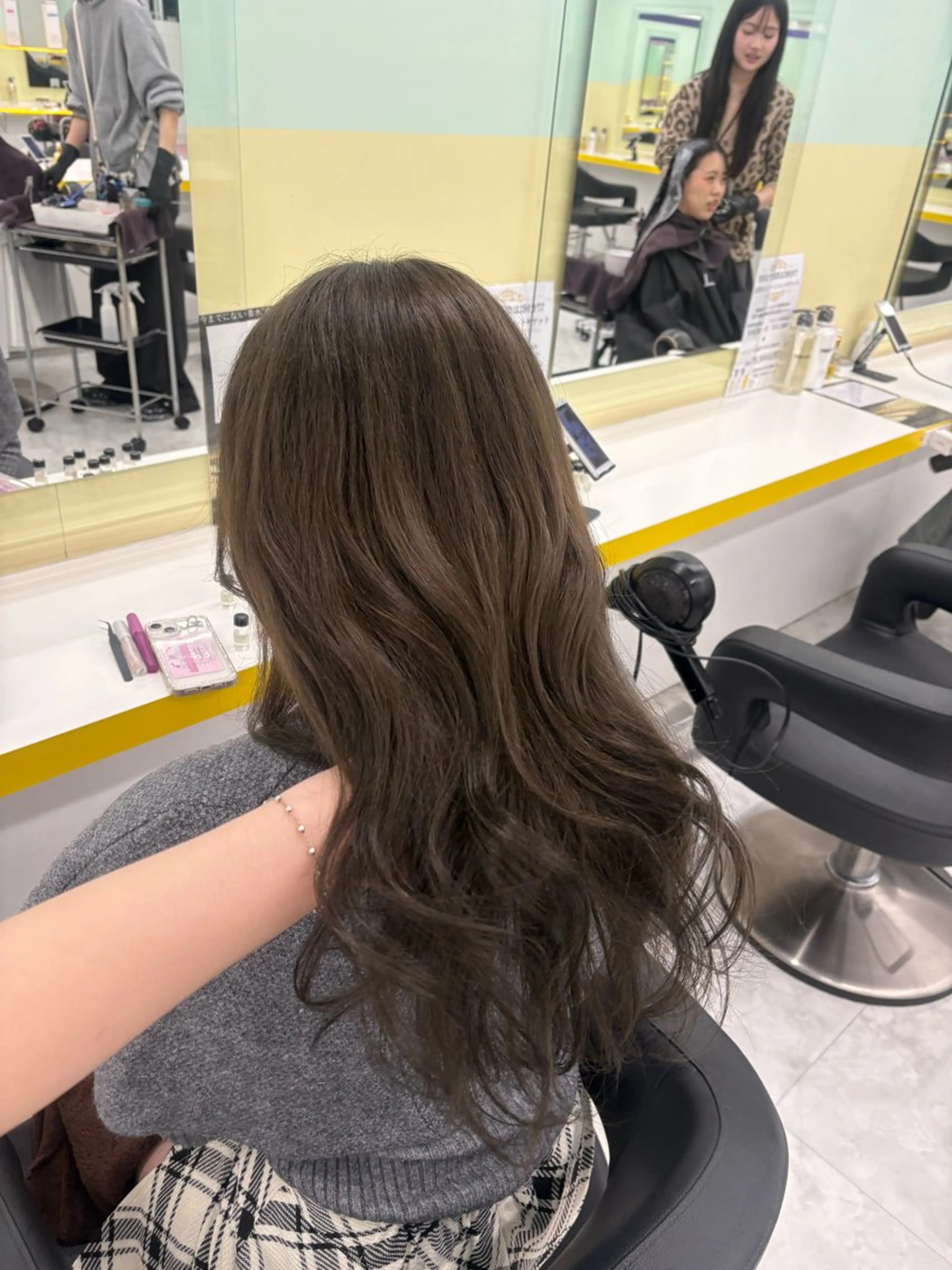 ロング カラー カット ヘアカラー ベージュ×レイヤー 🤎横浜/miu🤎のヘアスタイル