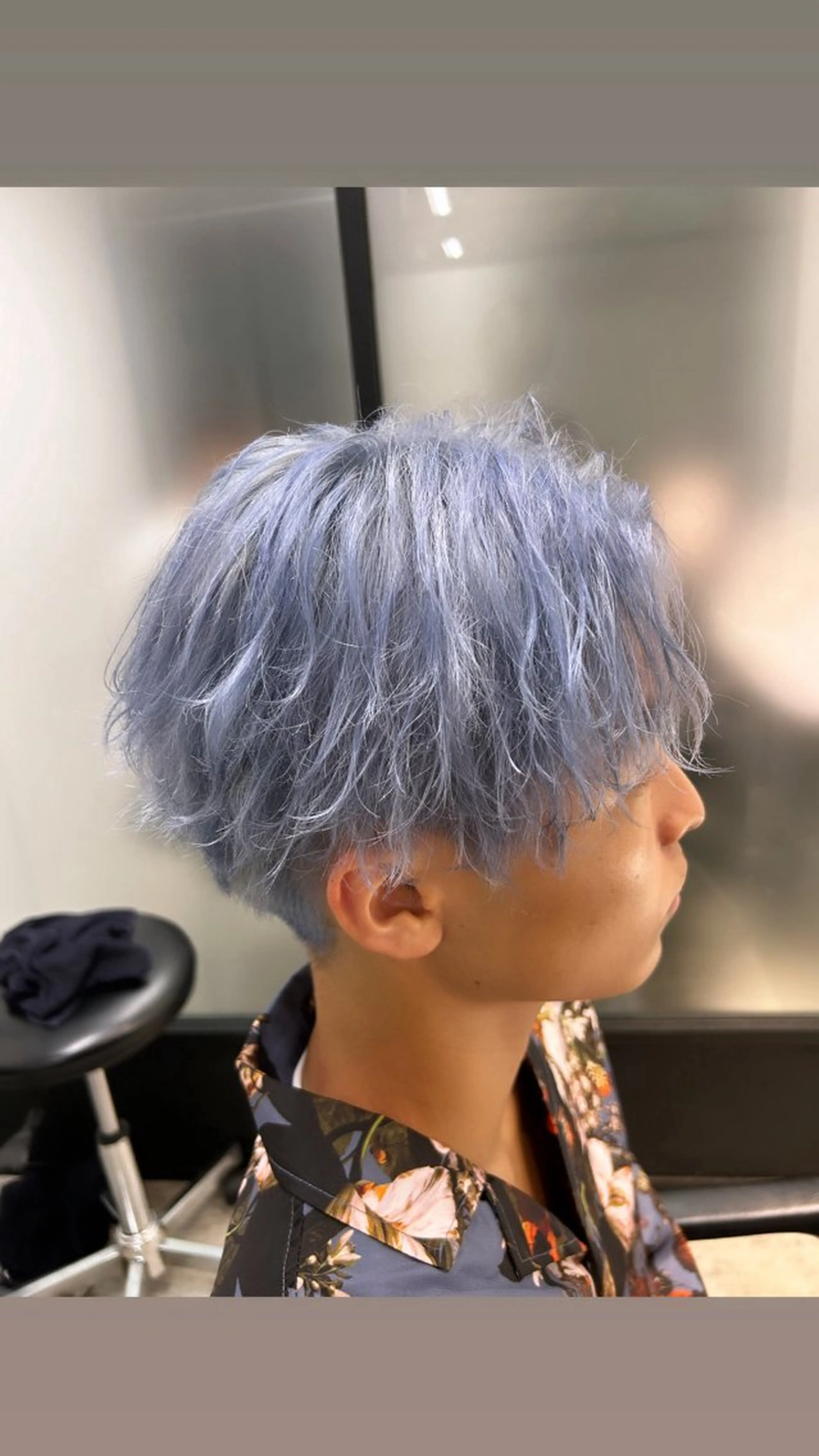 カラー メンズ メンズブリーチ センターパート ブリーチ ブルーカラー カット ヘアカラー 渋谷メンズヘア/ 加藤優一のヘアスタイル