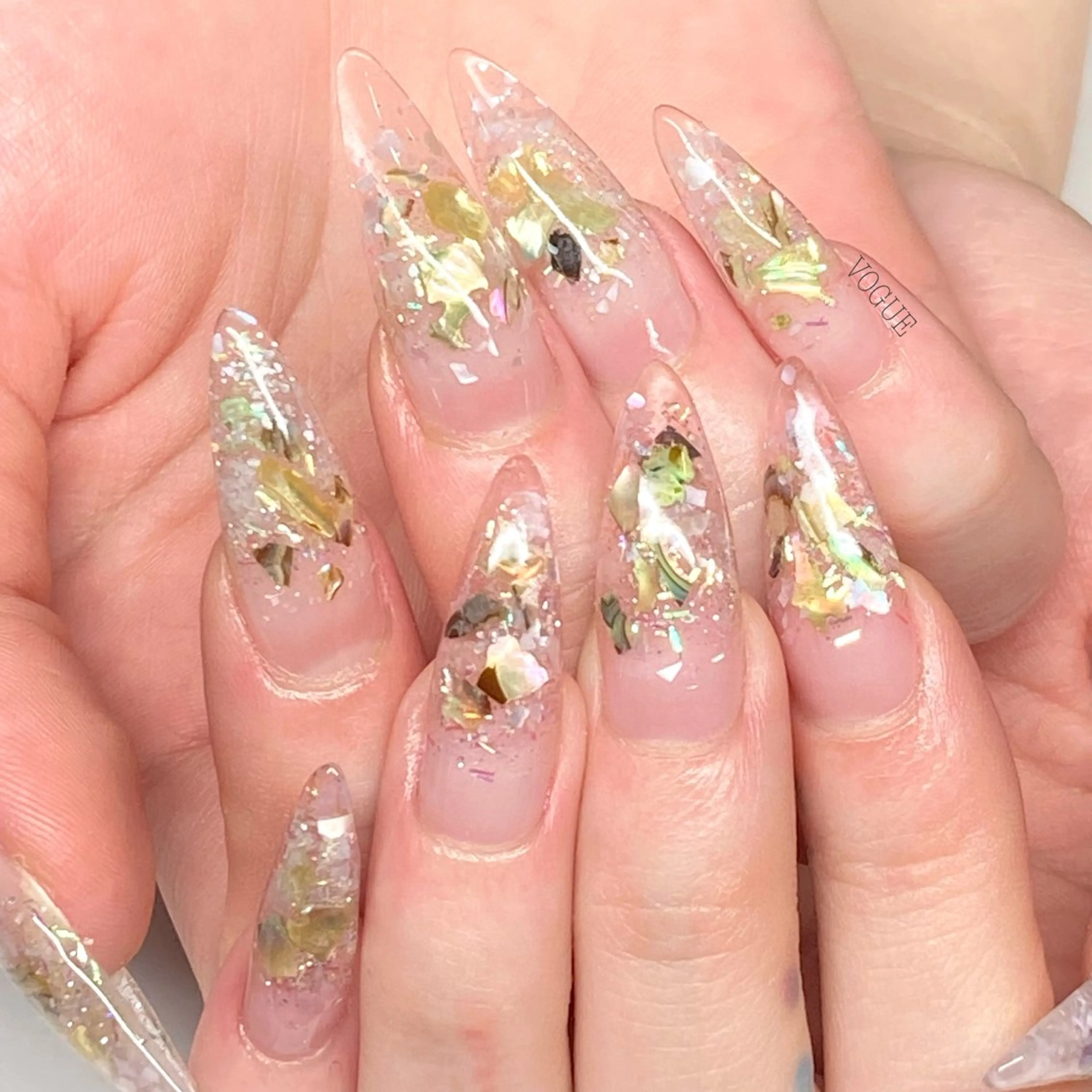 ネイル ハンドネイル VOGUE ×SWANのネイルデザイン