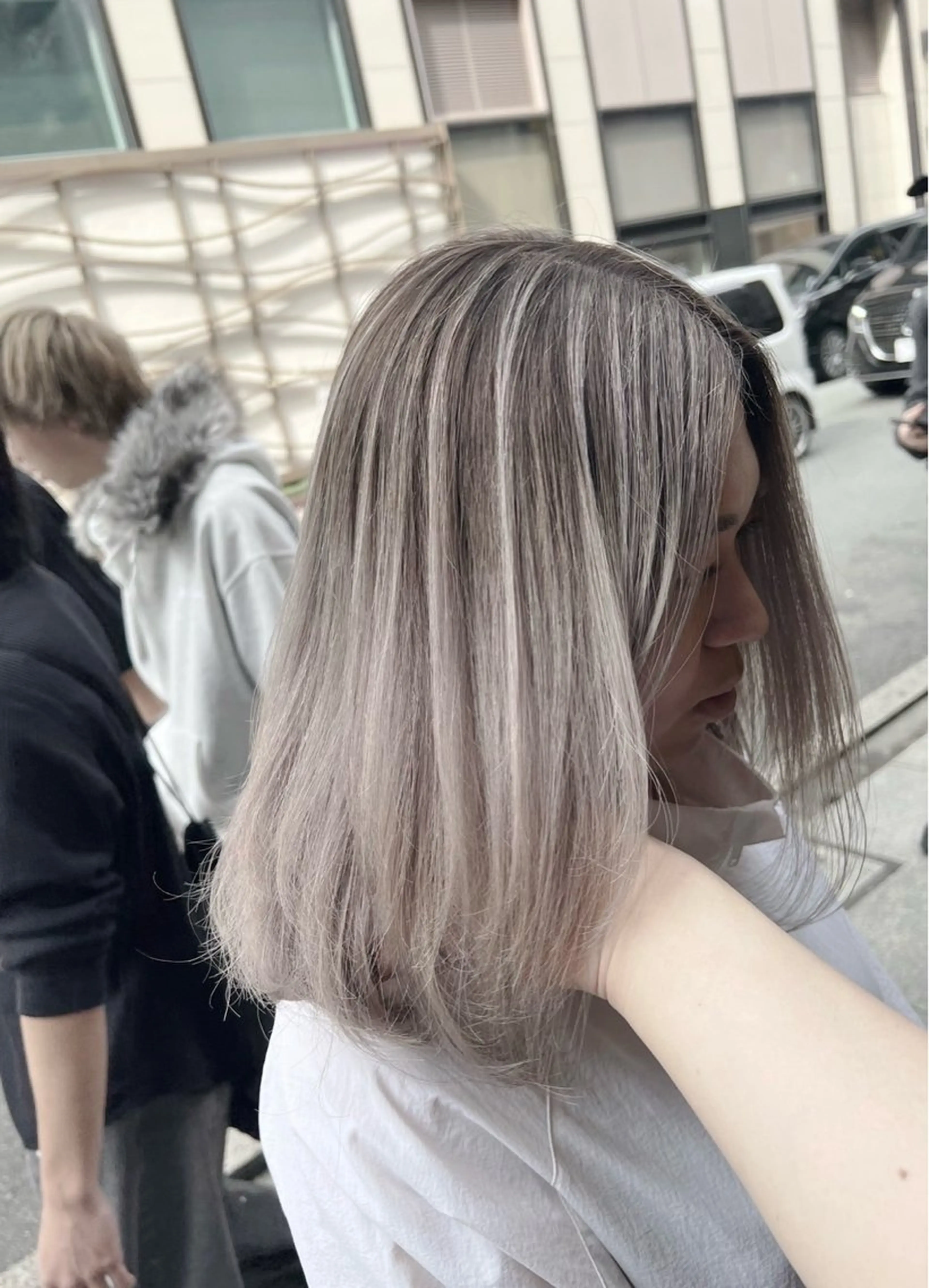ミディアム カラー バレイヤージュ グレージュ レイヤーカット ヘアカラー トリートメント ROBIN所属・指名数No.1 /NAOYAのヘアスタイル
