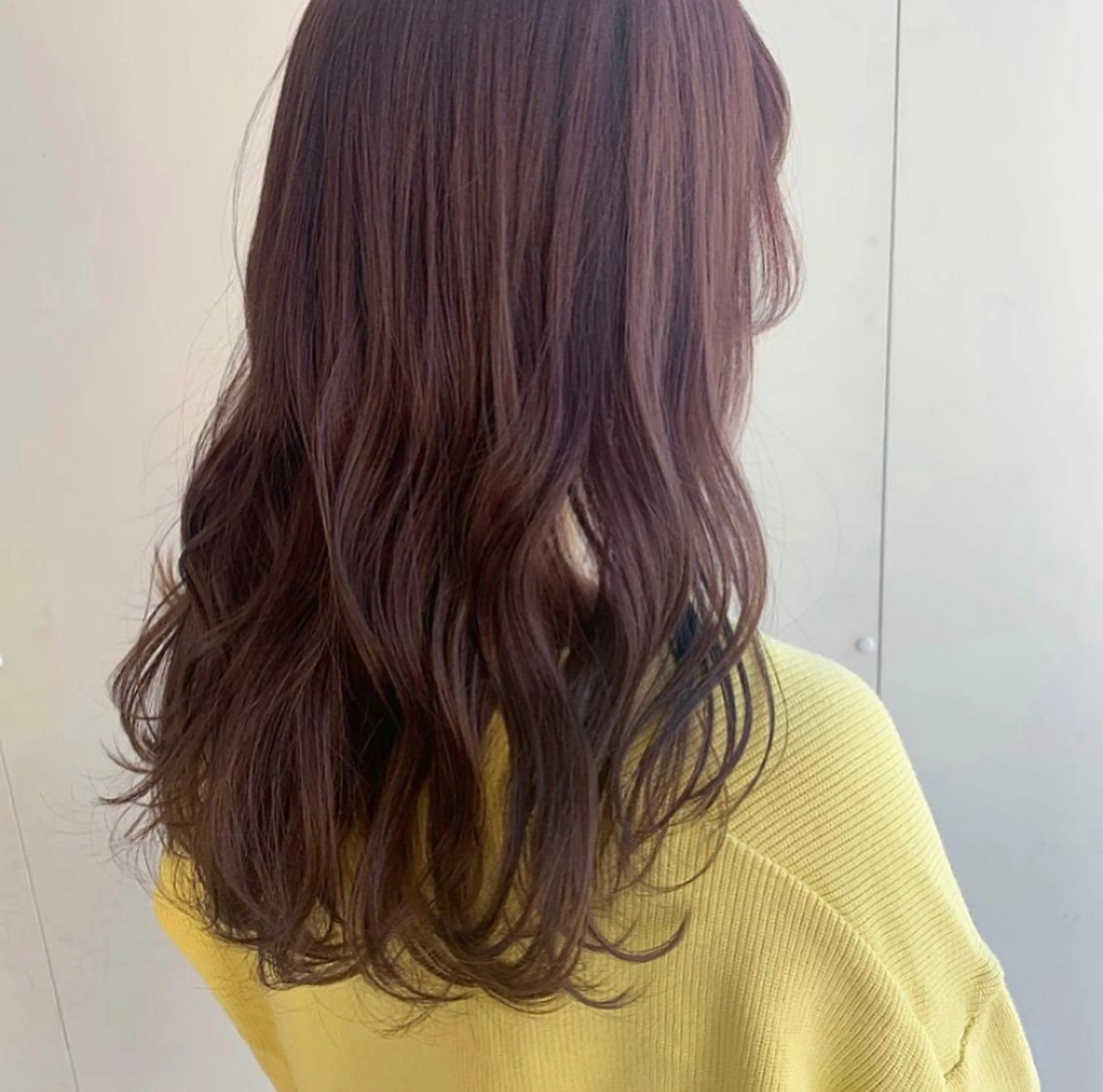 カラー 山口 莉奈のヘアスタイル