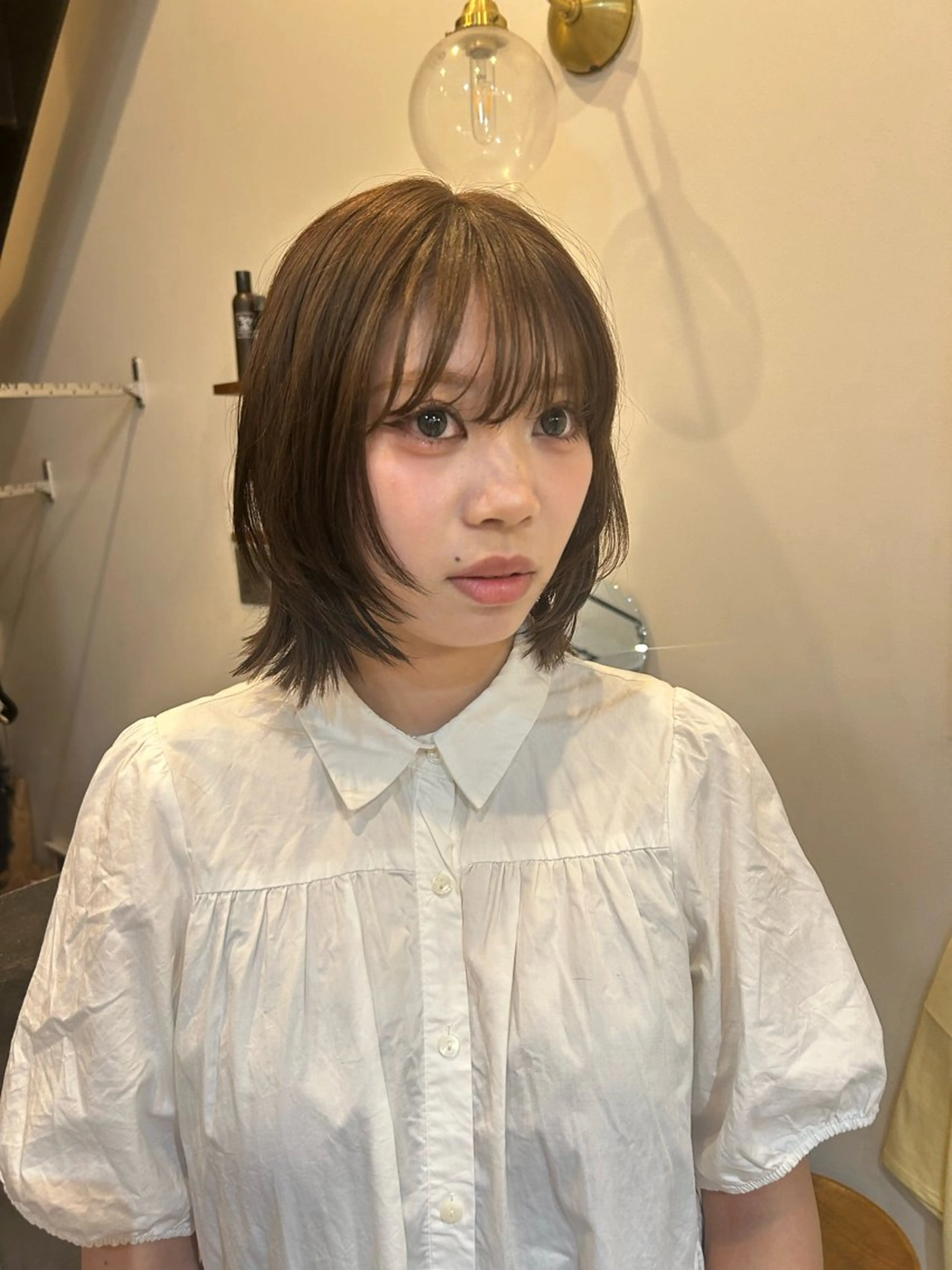 ミディアム ヘアカラー メイ🩰透明感カラー レイヤーカットのヘアスタイル