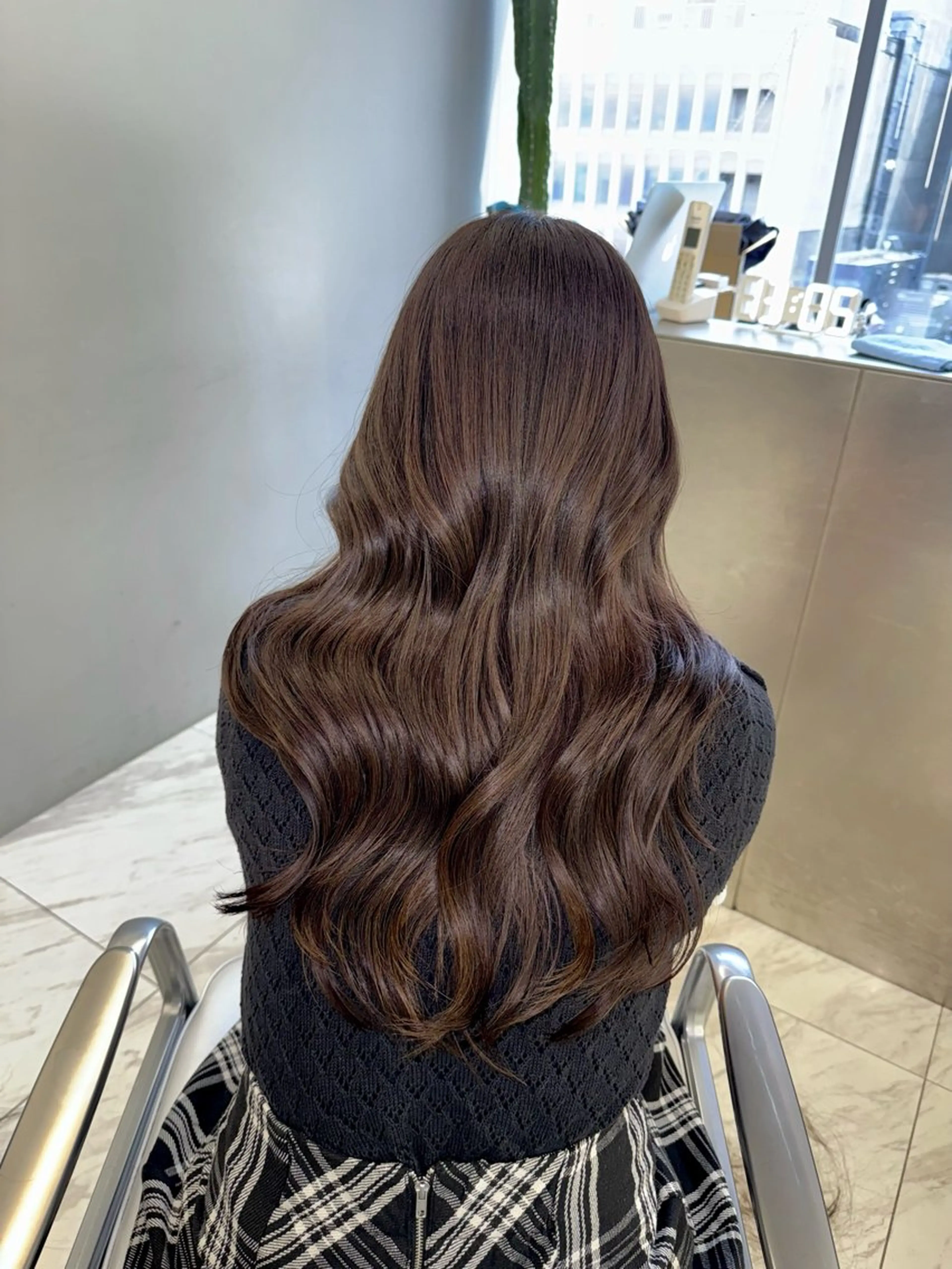 ロング アッシュ アッシュグレー カット ヘアカラー トリートメント 菜々🫧新宿 透明感ケアブリーチのヘアスタイル