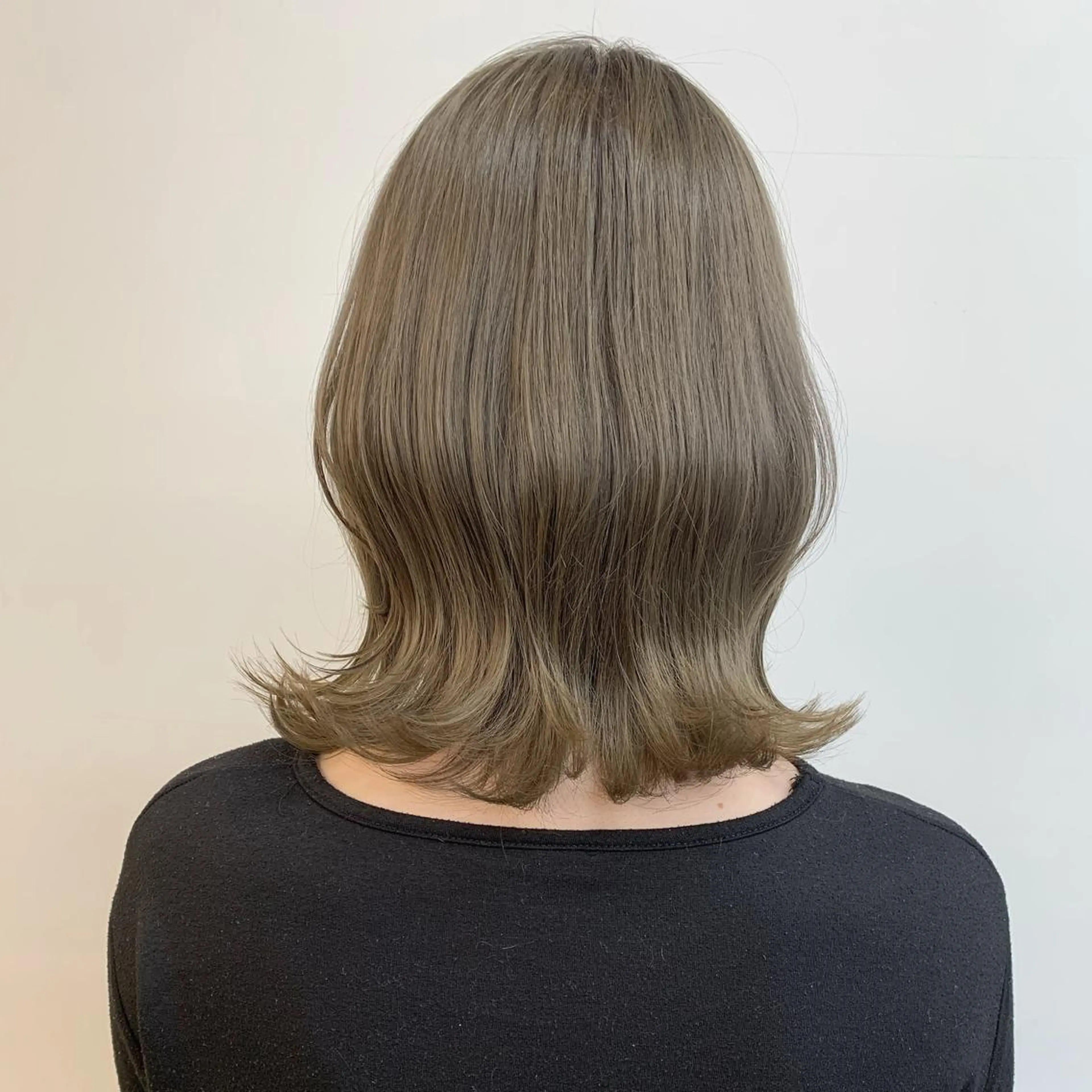 ミディアム カラー 透明感/オリーブ/ グレージュ/YUKAのヘアスタイル