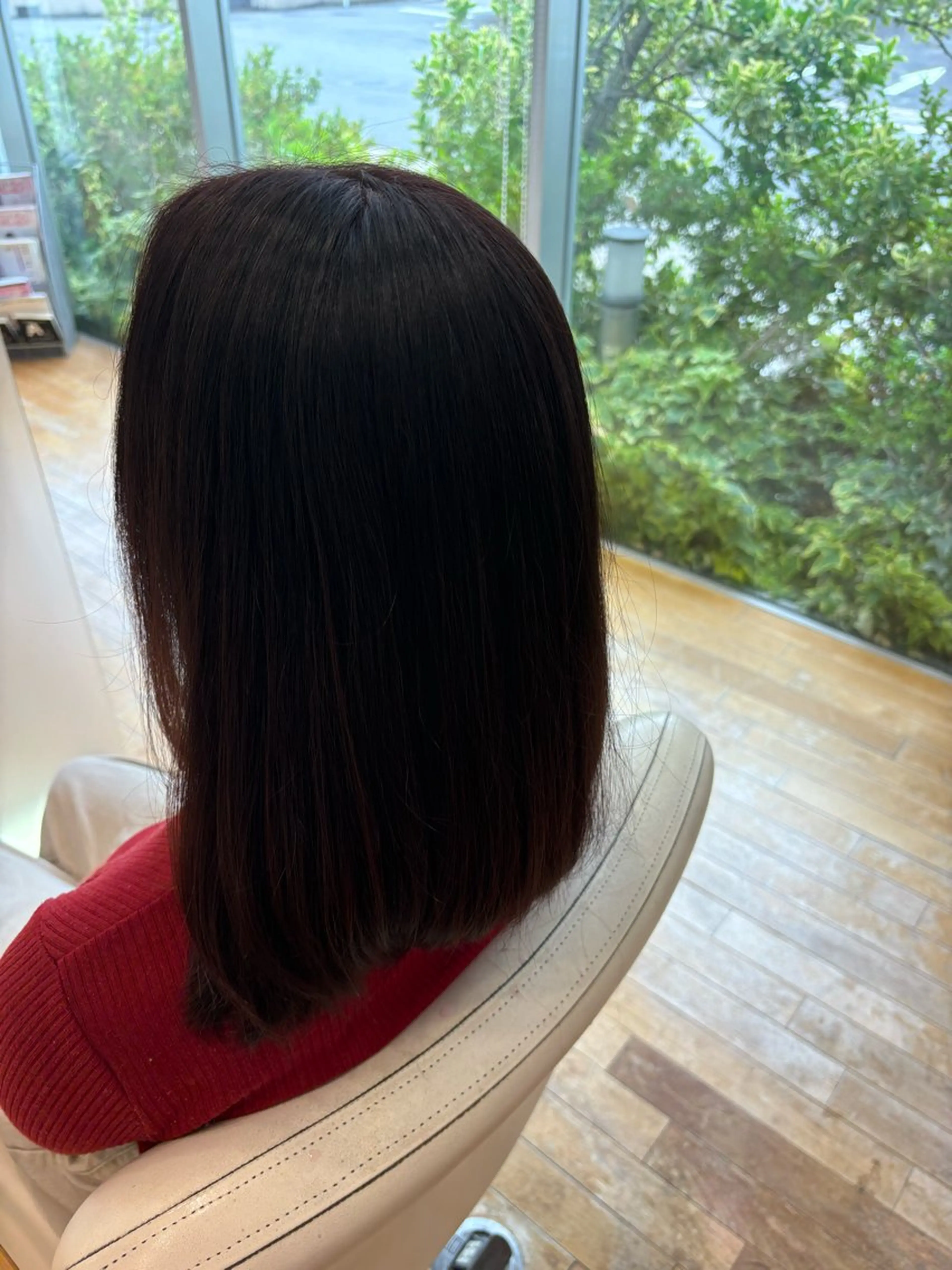カラー 浅岡 二葉のヘアスタイル