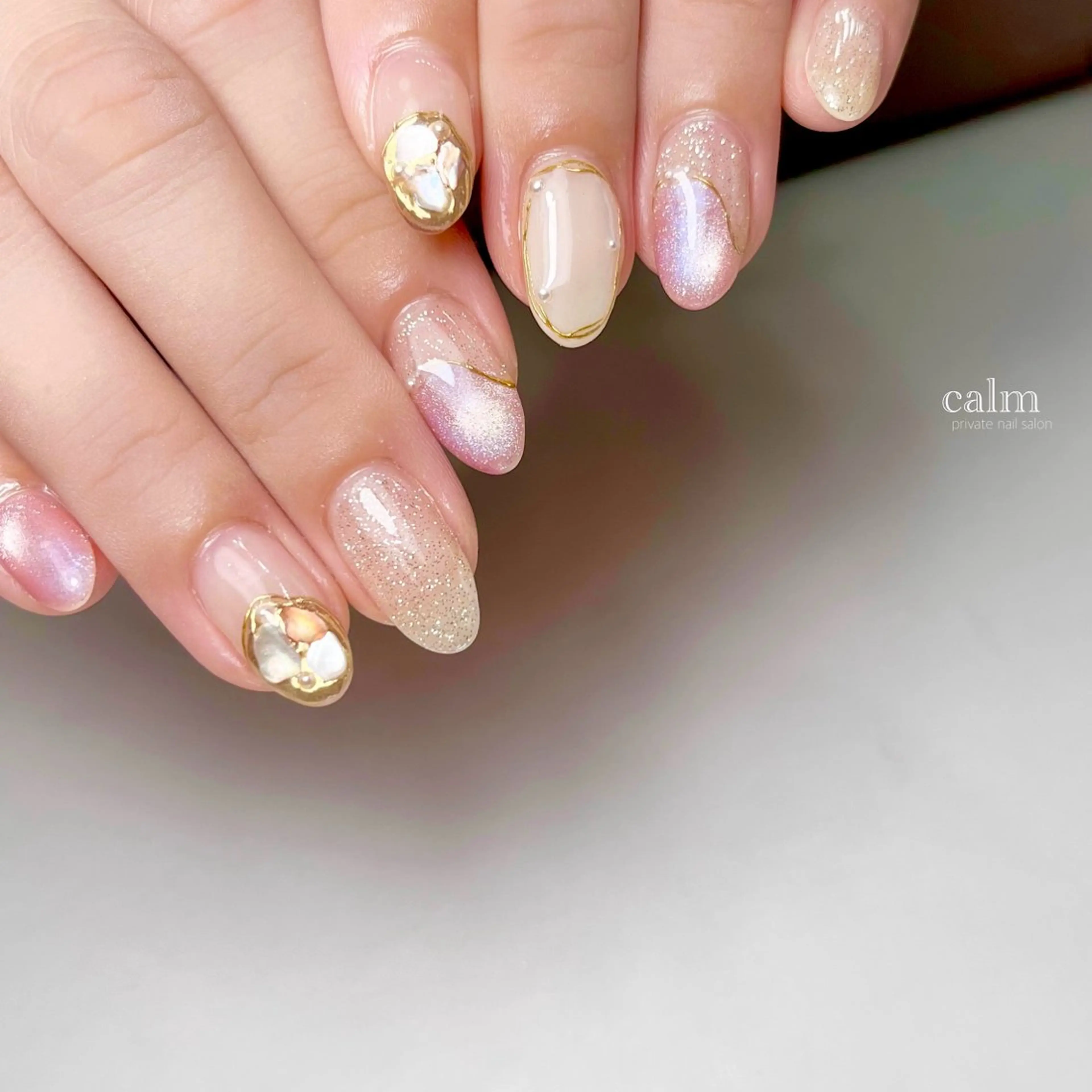 ネイル ハンドネイル calm 〔ｶｰﾑ〕のネイルデザイン