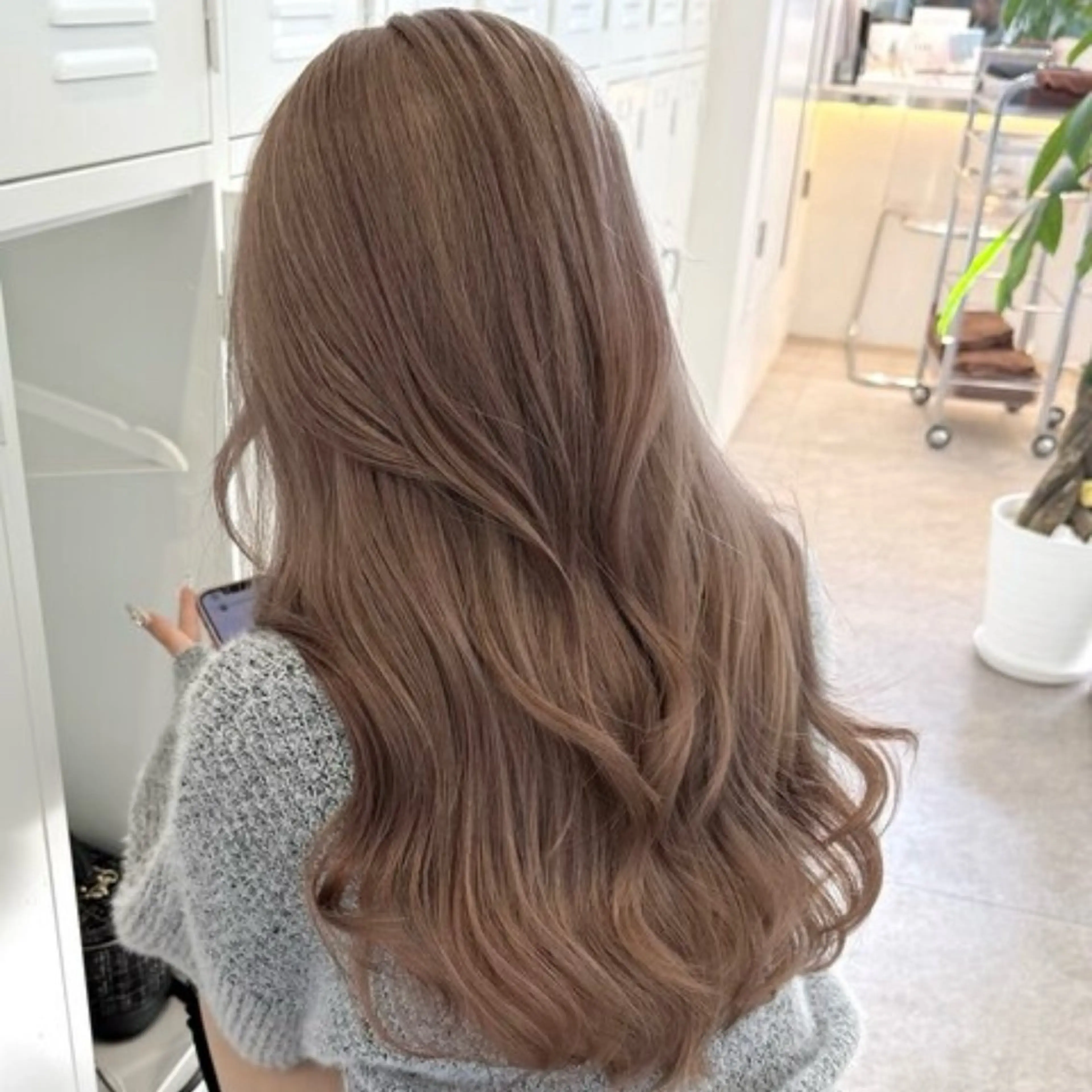 ロング カラー ミルクティーベージュ 🐱【Ryo】のヘアスタイル