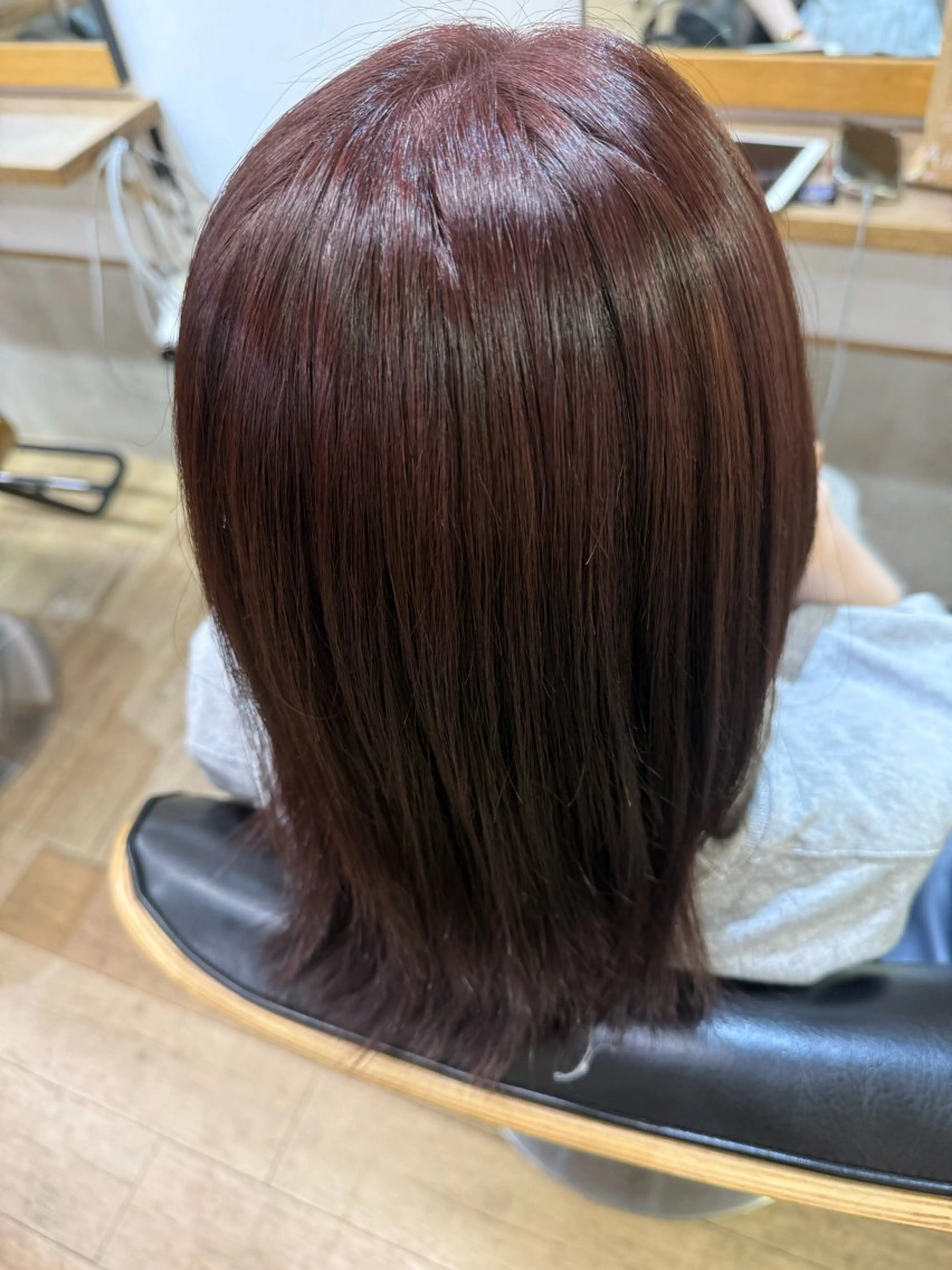 ミディアム カラー ブラウンカラー ピンクカラー ピンクブラウン THREE ann所属・德永 なつきのヘアスタイル