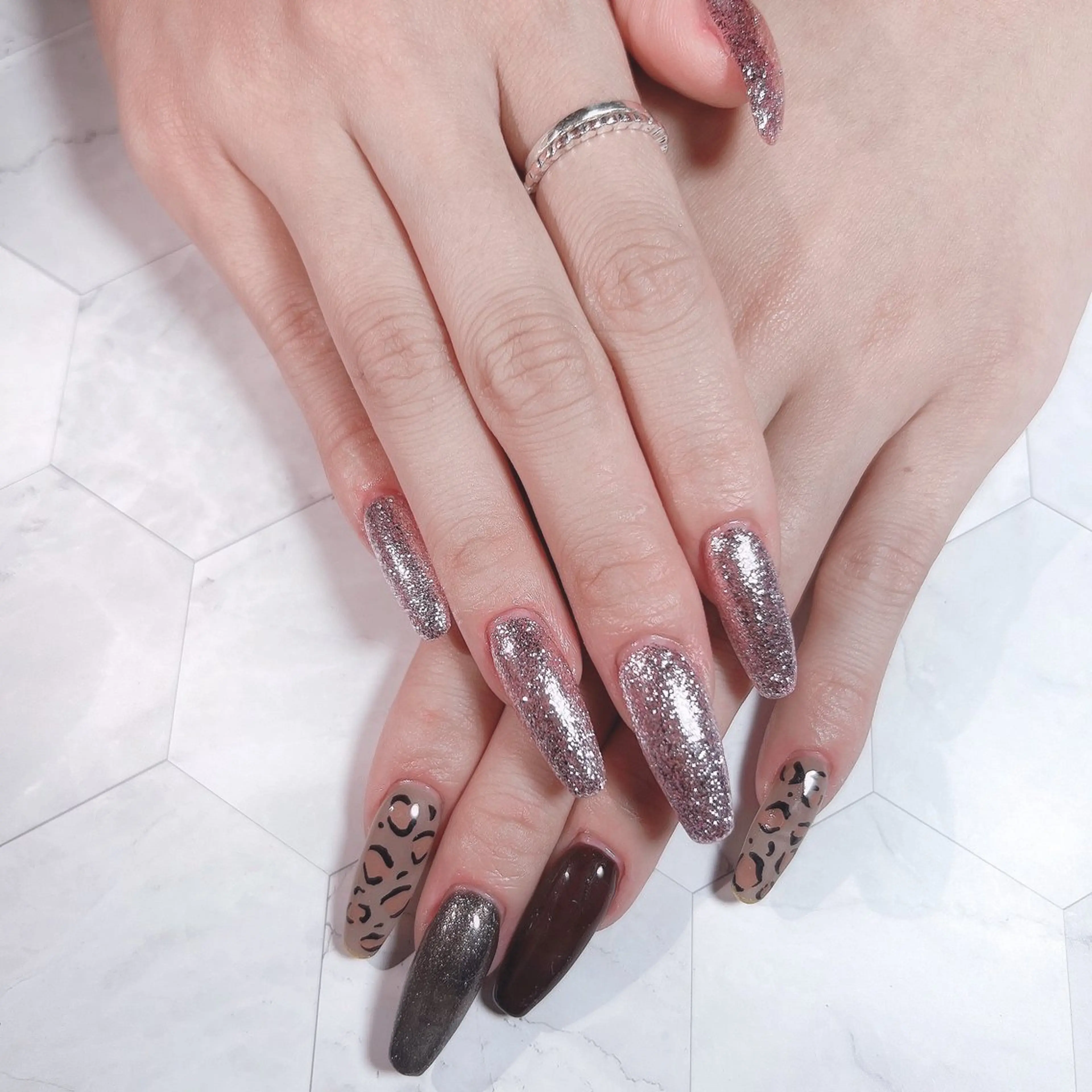 ネイル ネイルチップ Bow wow Nail さや🧸のネイルデザイン