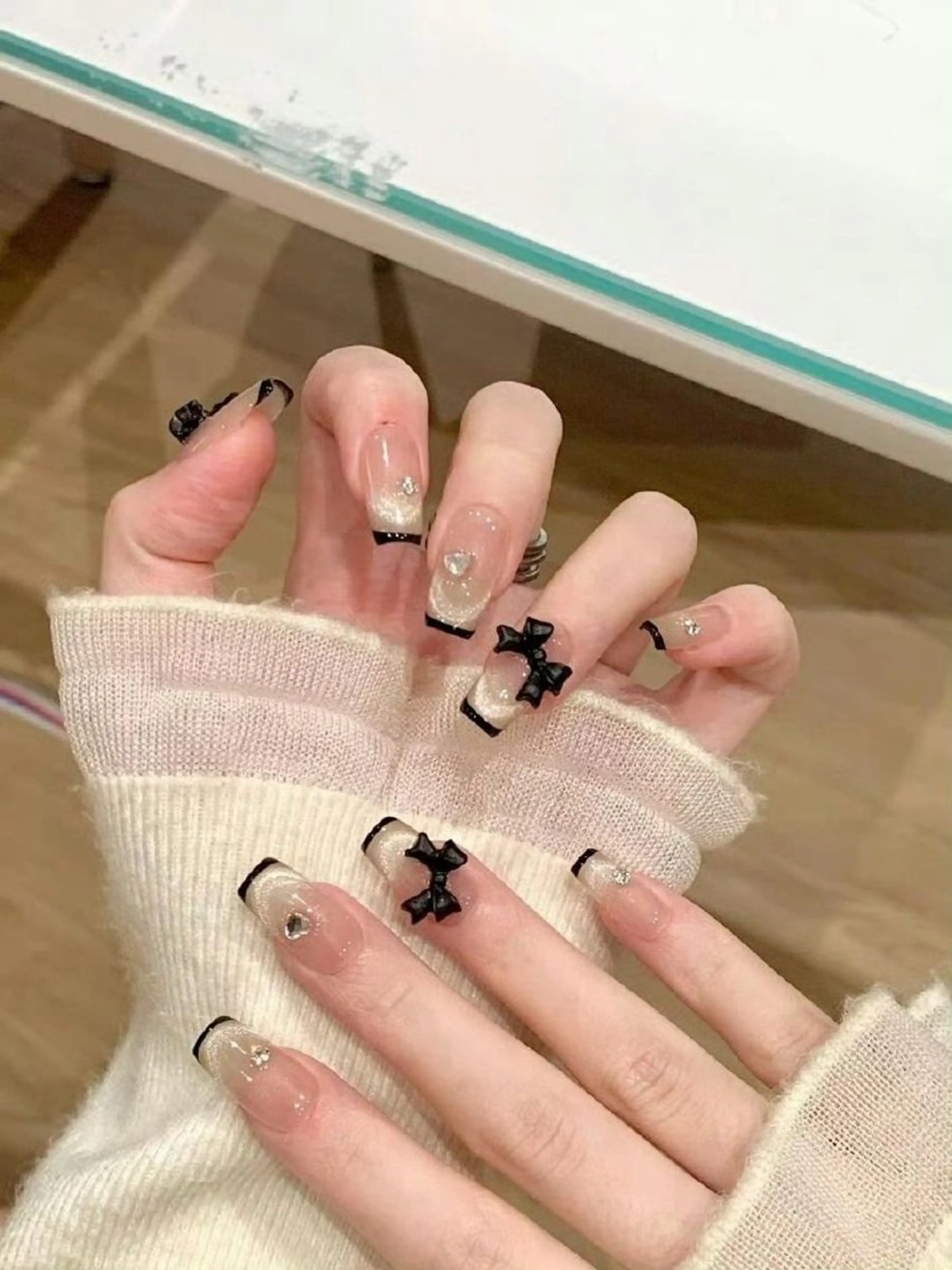 カラー グラデーションカラー ピンクカラー ハンドネイル AIN Nailのネイルデザイン