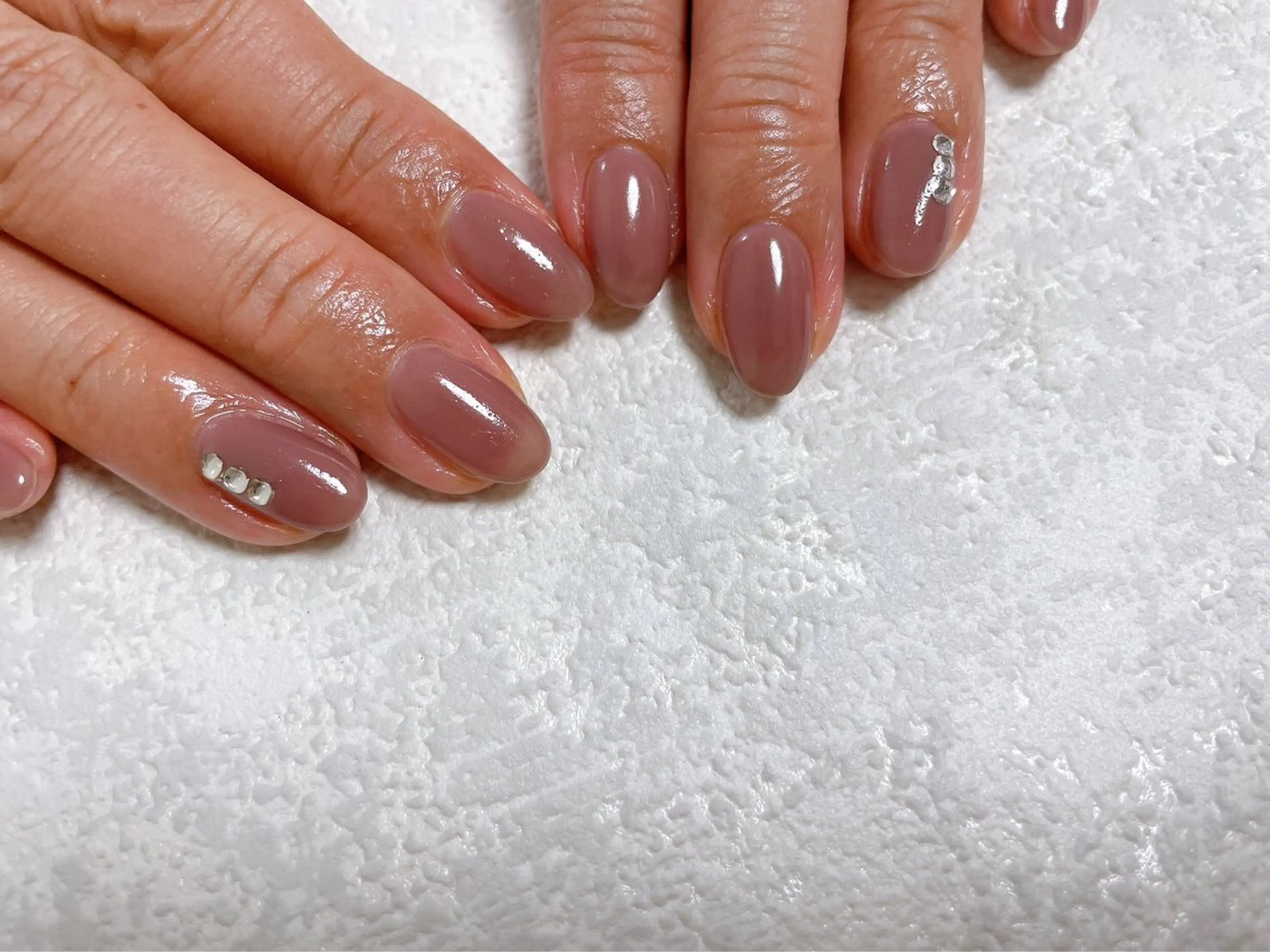 ネイル ブラウン ジェルネイル 韓国ネイル マグネットネイル 持ち込み ハンドネイル kiki nail &brow二子玉川の眉毛・アイブロウイメージ