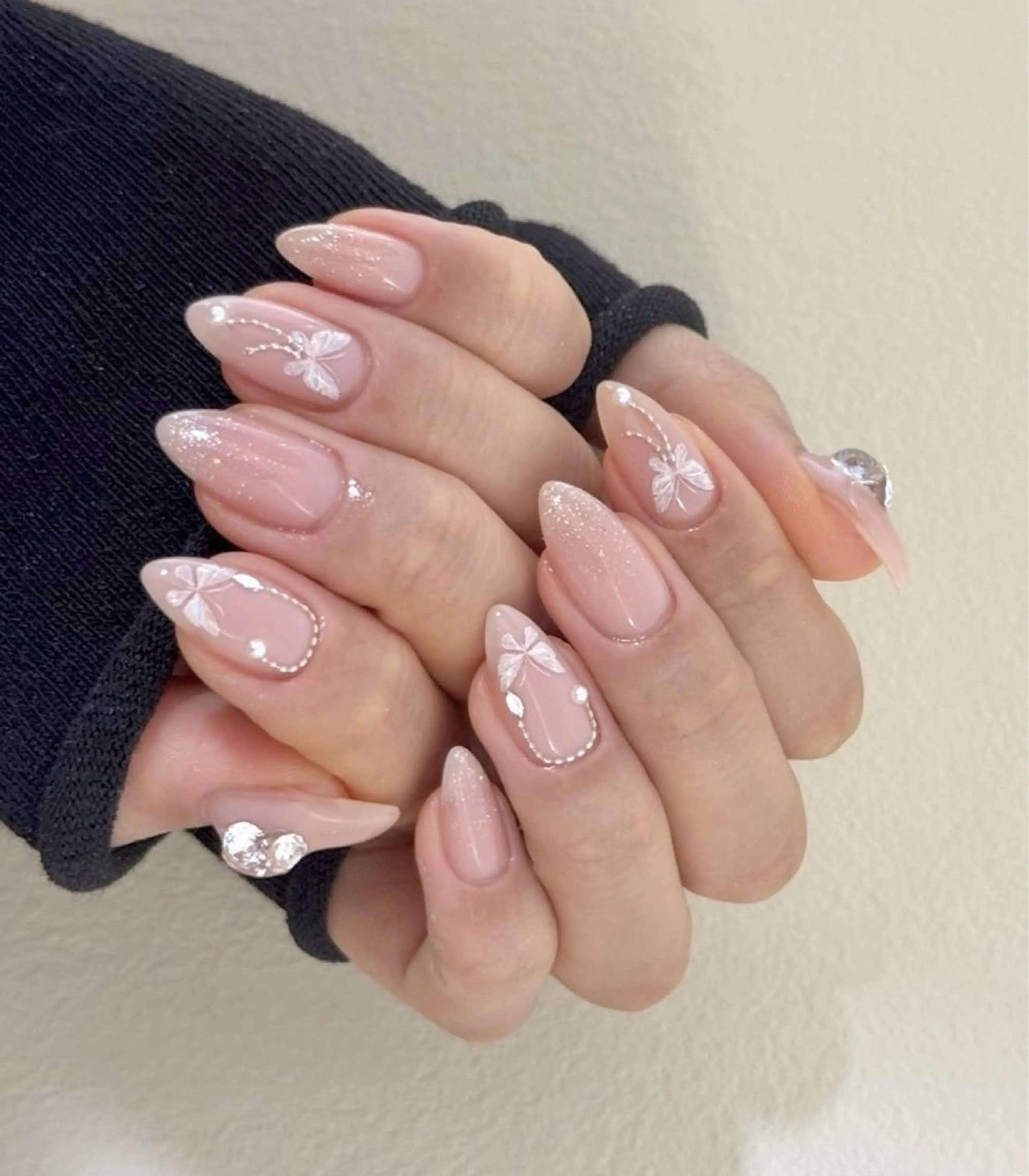 ネイル アニマル柄 オーロラネイル チークネイル フラッシュネイル ジェルネイル ハンドネイル Tira Nailのネイルデザイン