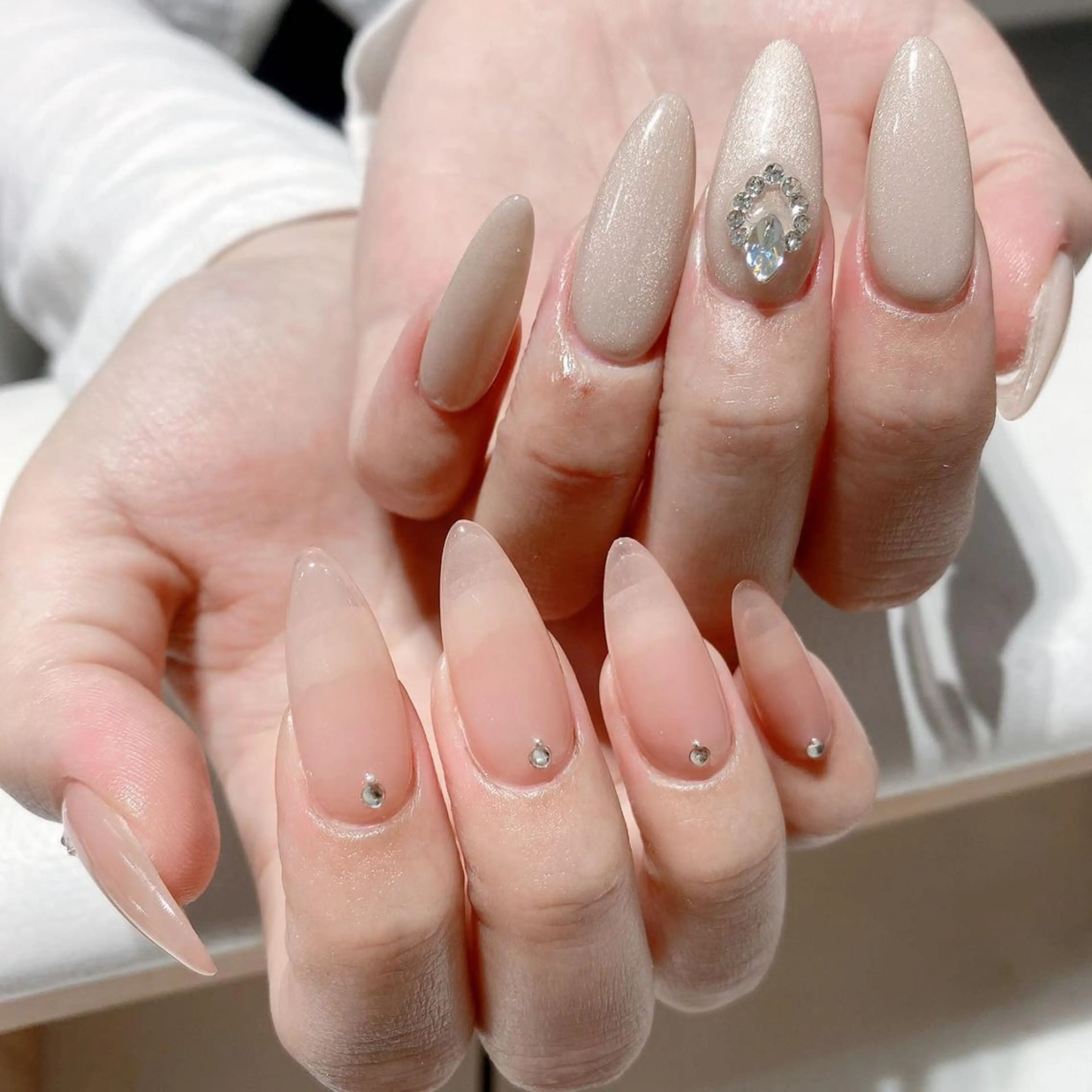 ネイル 長さ出し ネイルチップ Queens ゲンのネイルデザイン