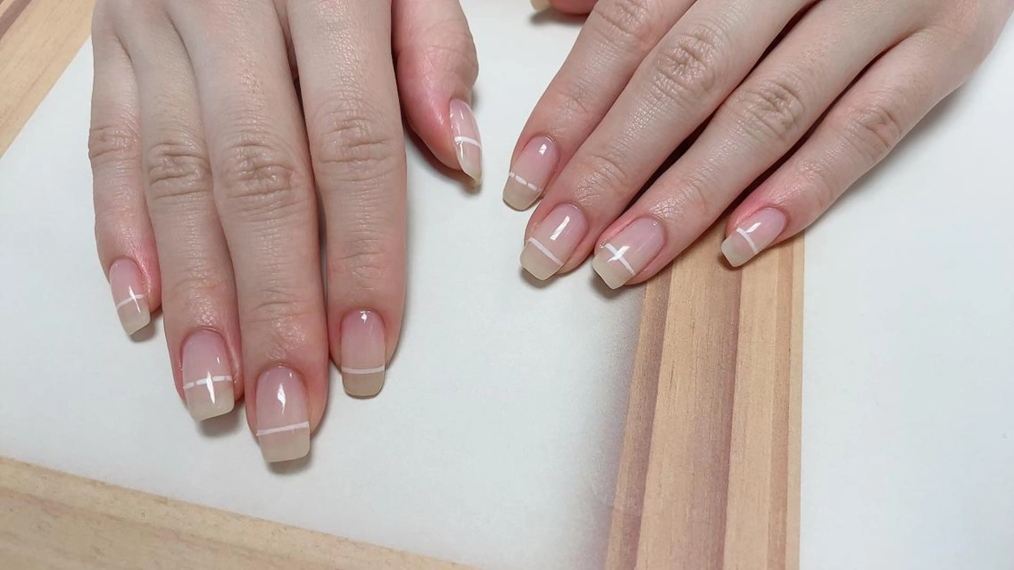 ネイル ジェルネイル 氷ネイル・うるうるネイル ハンドネイル Nail cottageのネイルデザイン