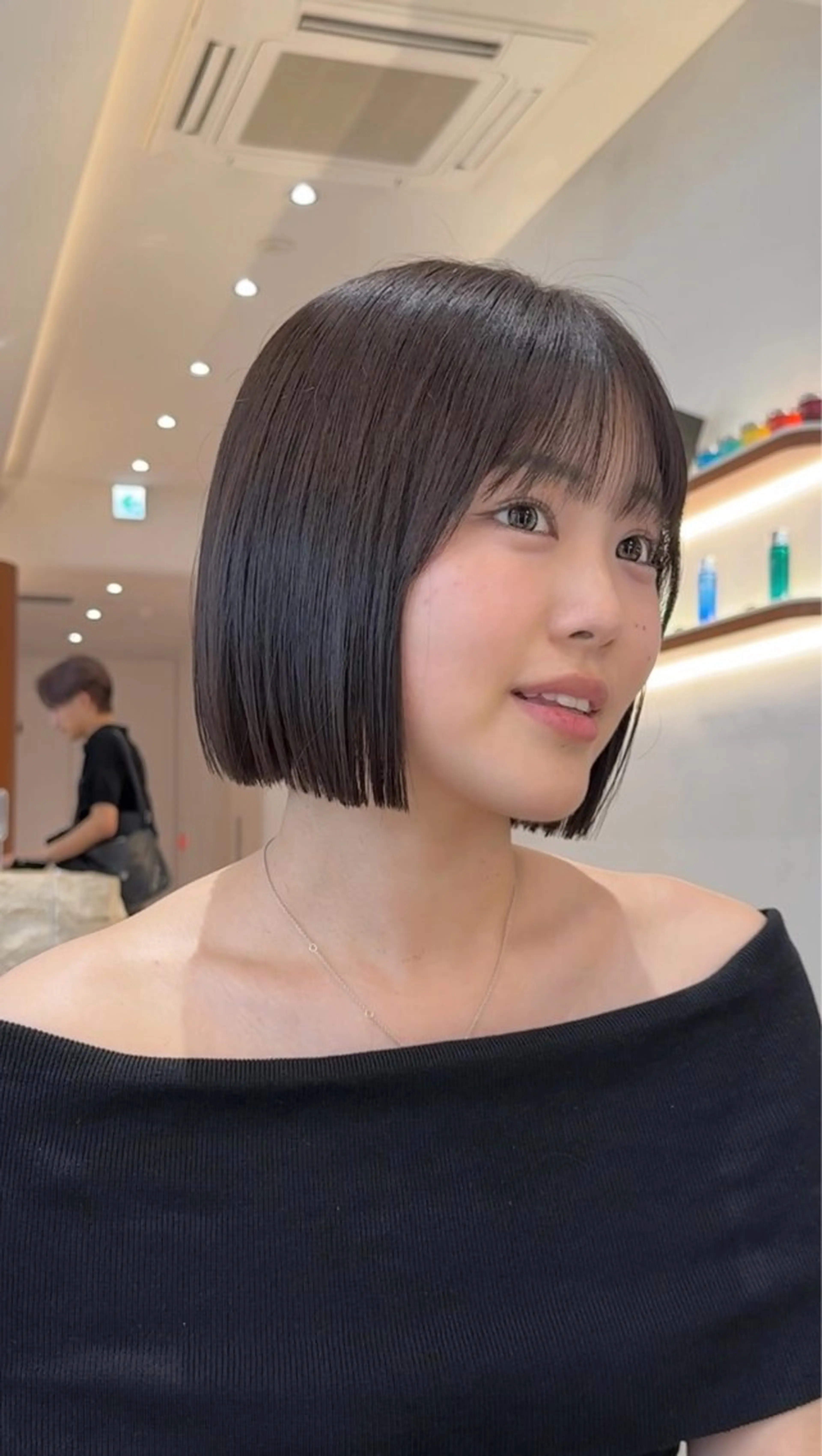 ミディアム カラー 切りっぱなしボブ ショートボブ ボブレイヤー ボブ くびれヘア カット ヘアカラー トリートメント 田中航平/渋谷ボブ/ レイヤーボブのヘアスタイル