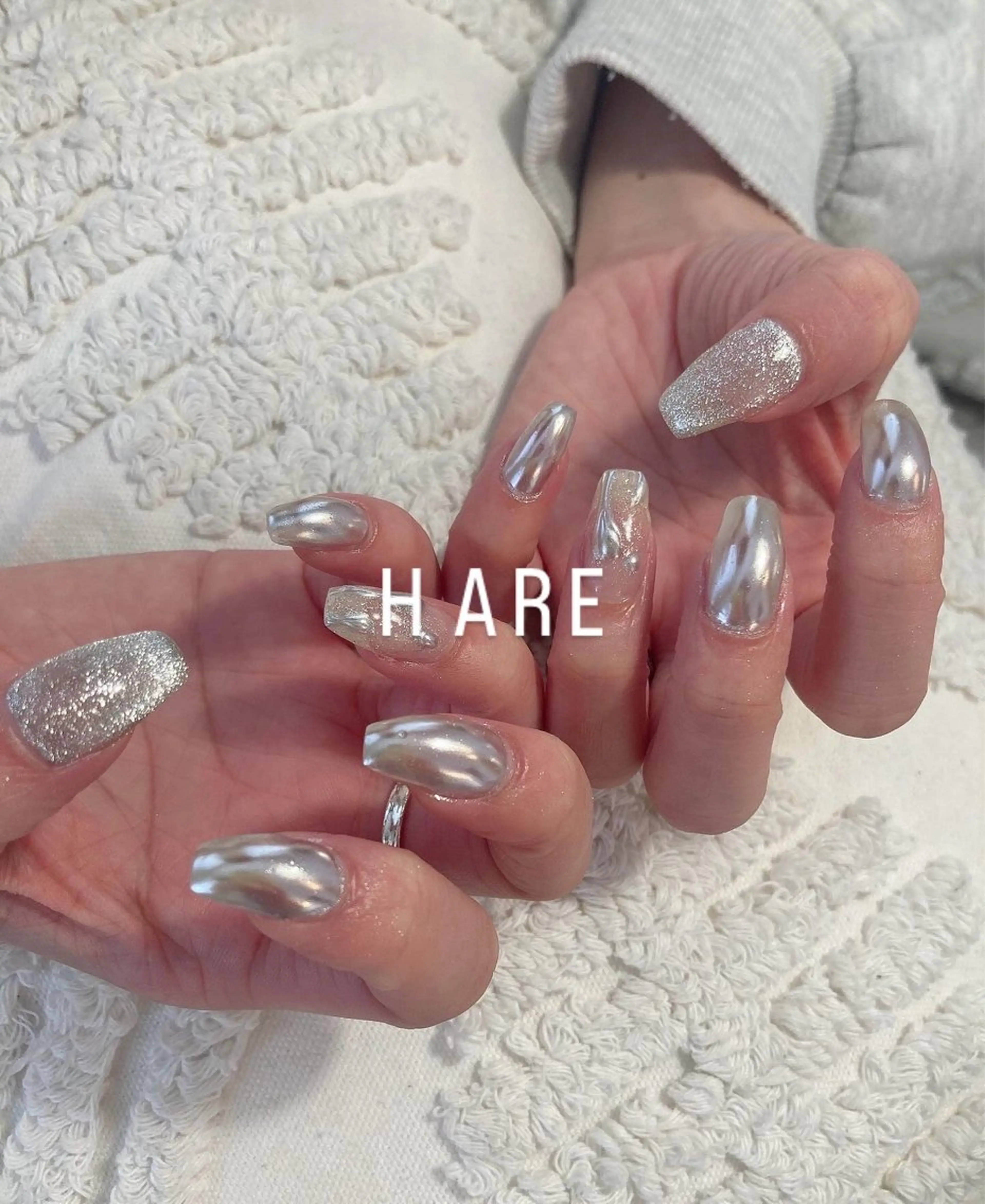 ネイル フラッシュネイル フラッシュマグ ミラーネイル シルバー ホワイト ハンドネイル Hare nailのネイルデザイン