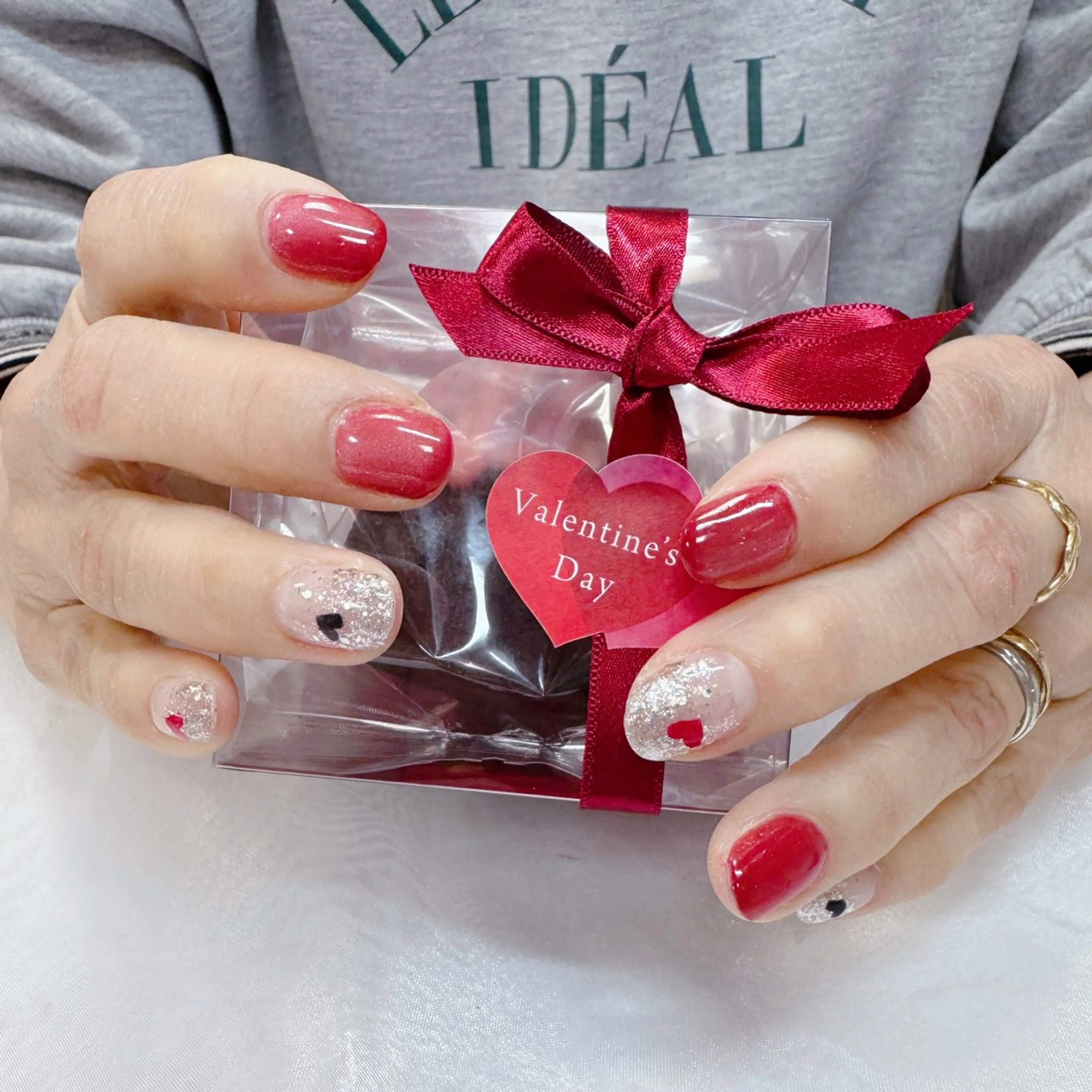ネイル ハート ラメ(グリッター) ラメグラデーション 赤色 バレンタイン maruyasu. yのネイルデザイン