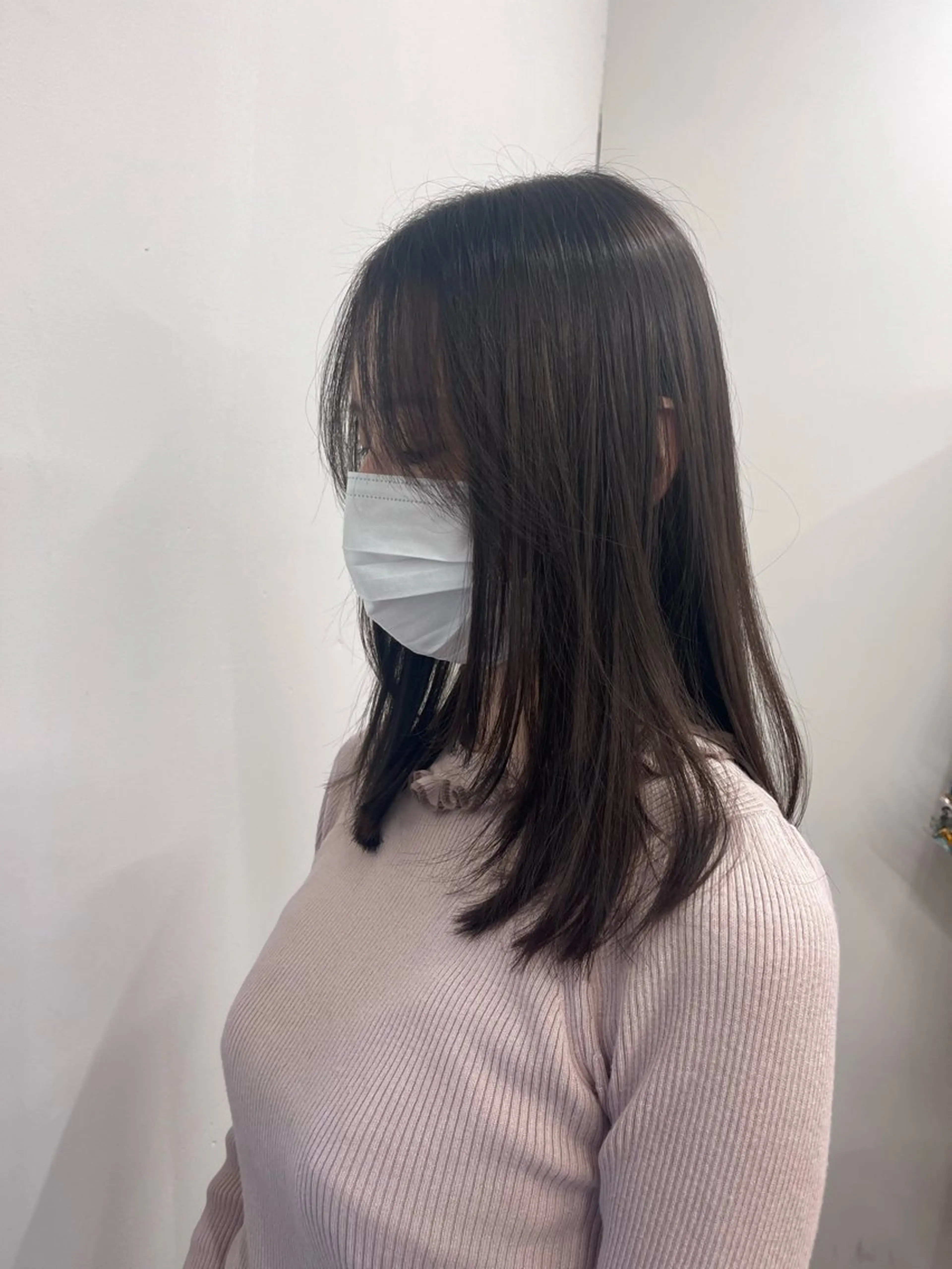 ミディアム 遠藤 乙夏のヘアスタイル